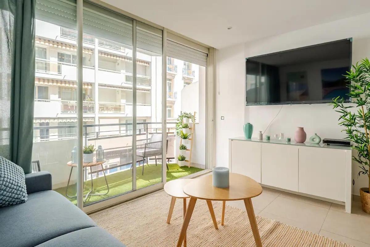 Appartement Magnifique 2 Pieces Avec Balcon Proche Martinez Et Croisette Cannes