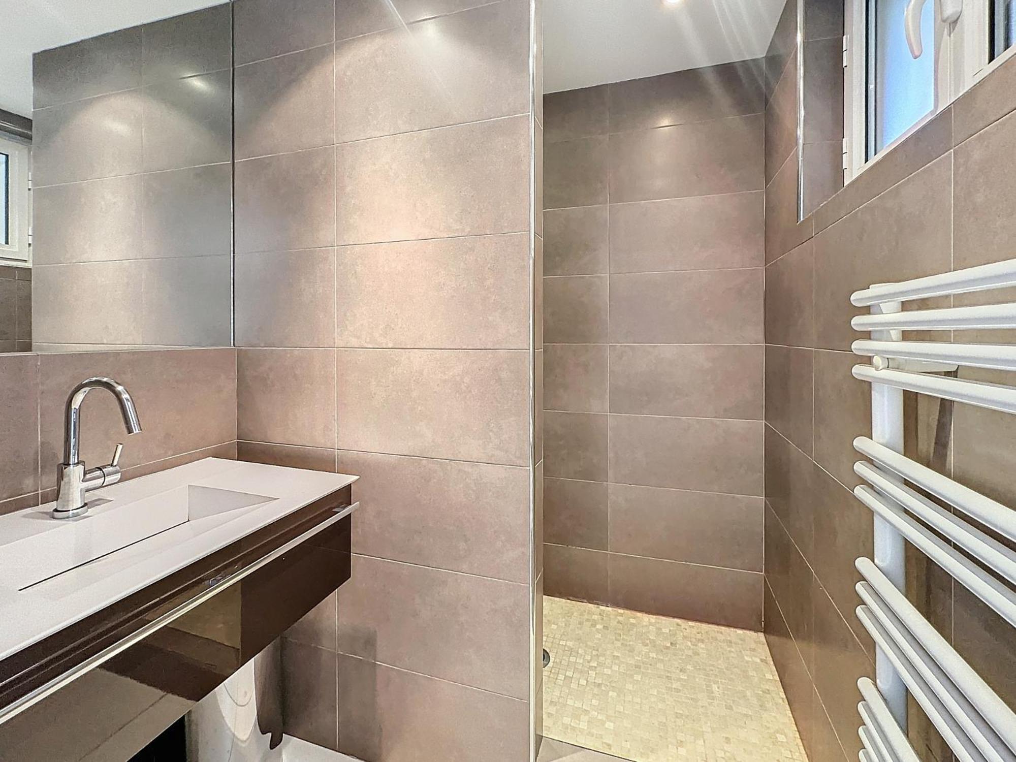 57m2 - 2 Chambres, Terrasse, Croisette-martinez Cannes