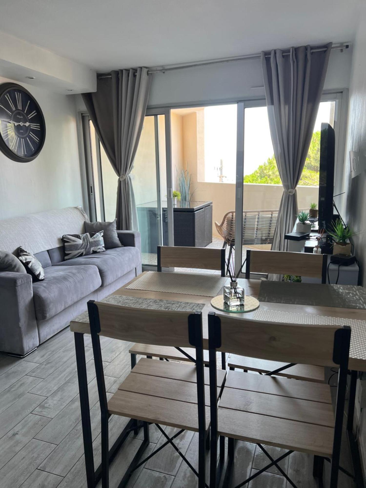 Joli 2 Pieces Aux Pieds Des Plages Appartement