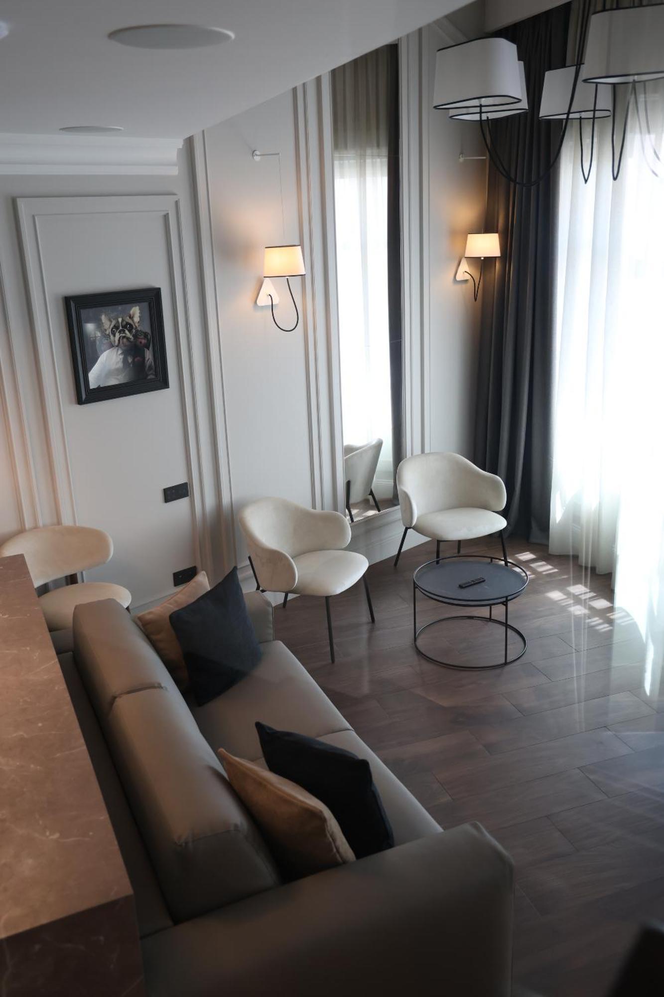 In The Heart Of Apartment *
