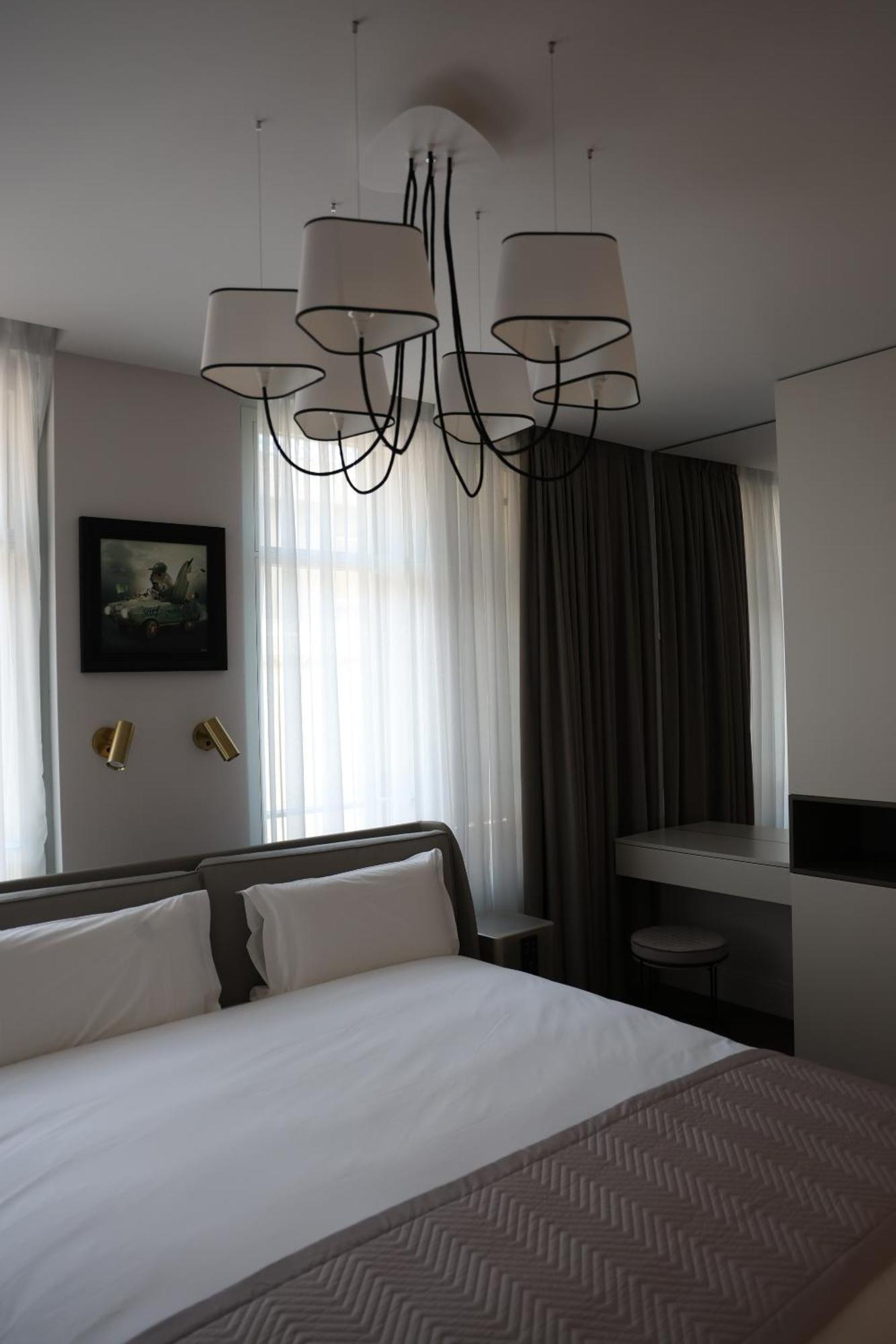 Apartment In The Heart Of *