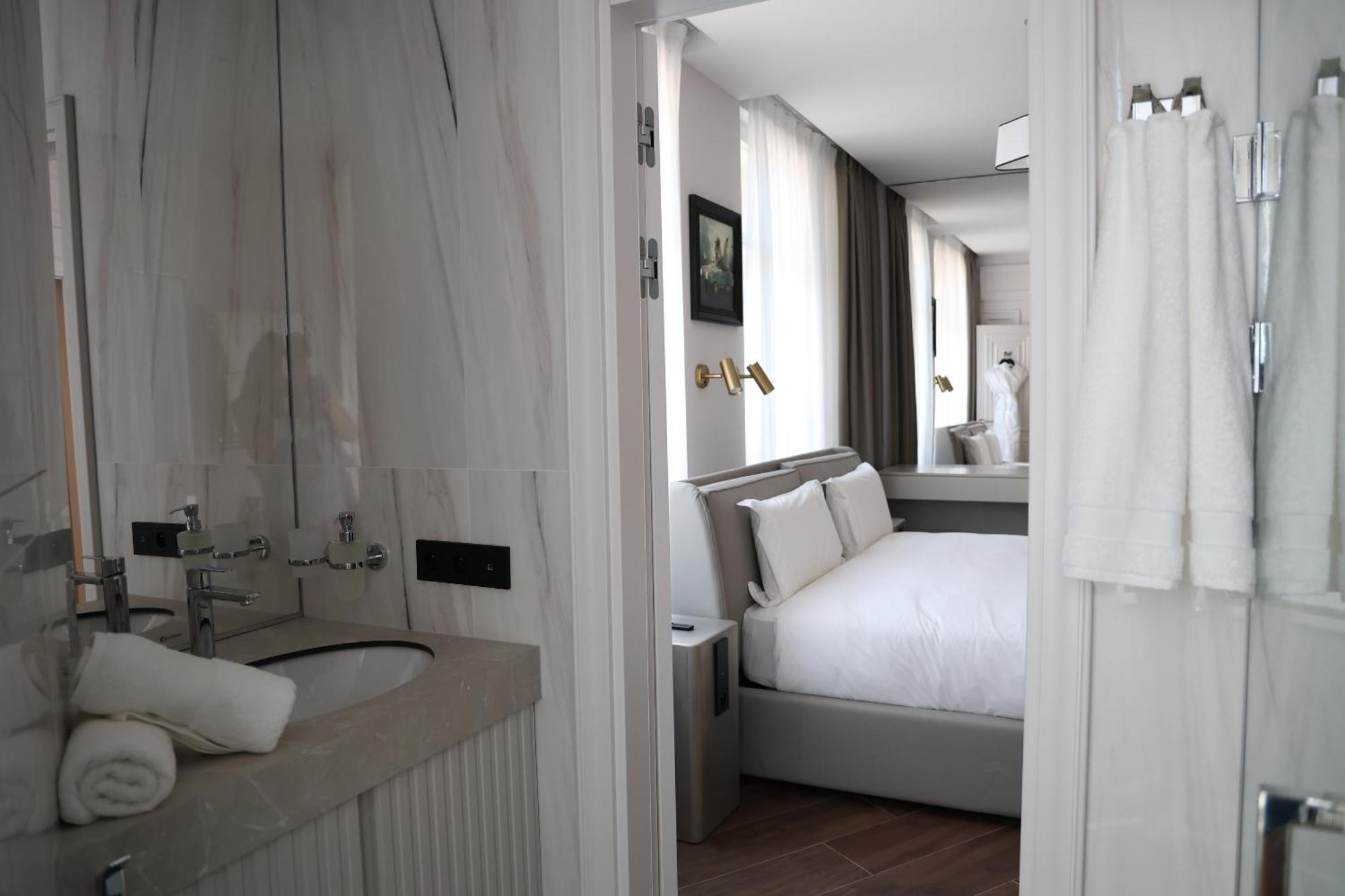 In The Heart Of Apartment