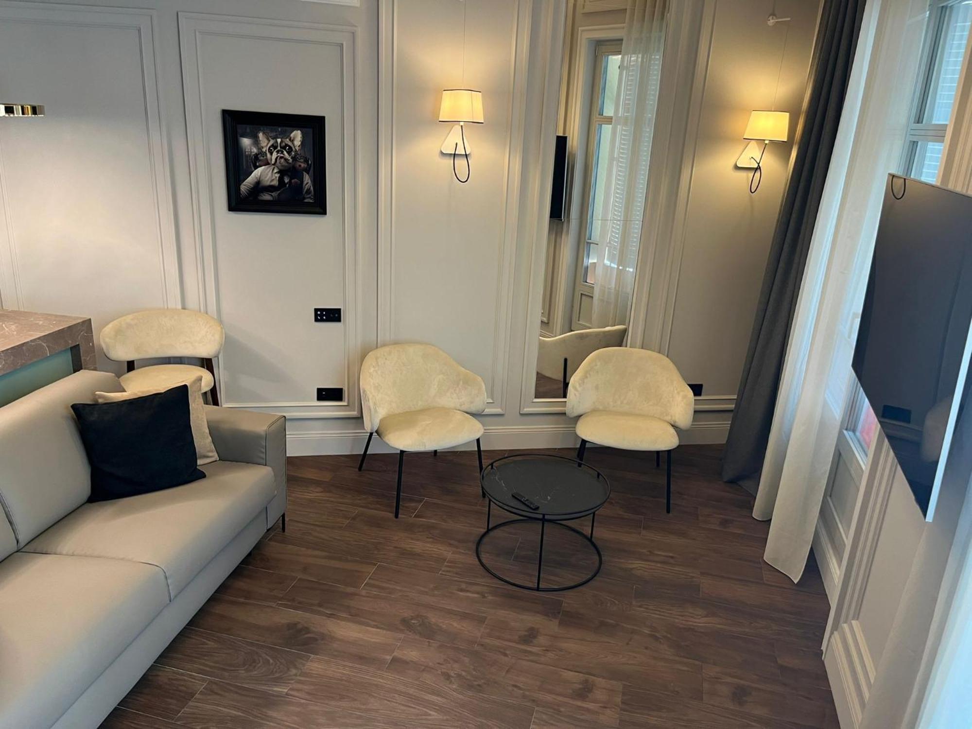 Apartment In The Heart Of
