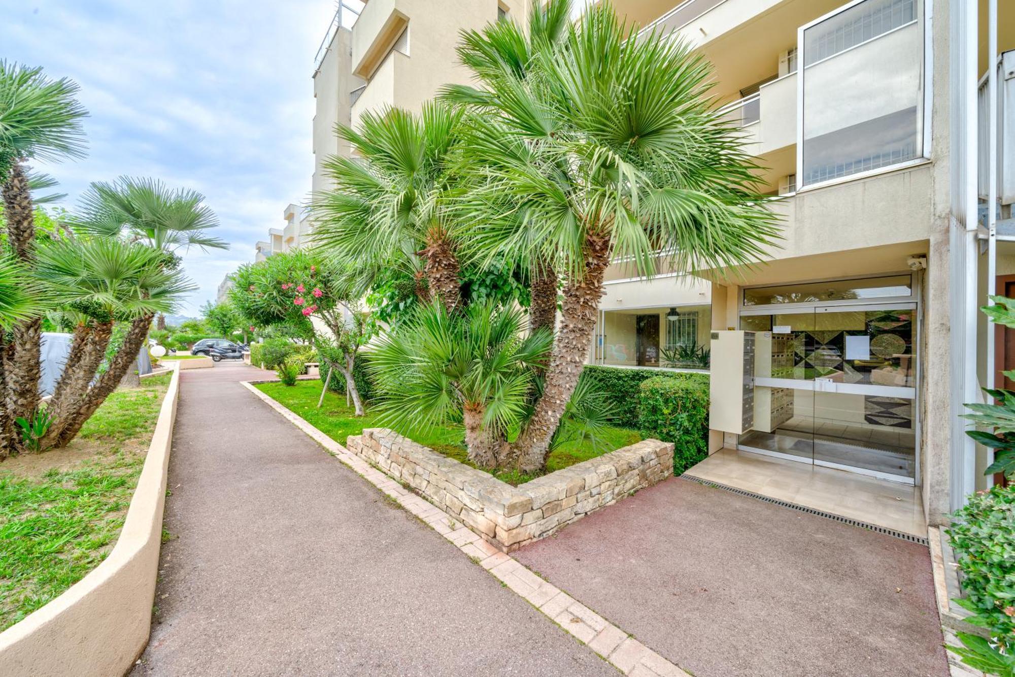 - Sur Le Toit- Vue Mer Cannes