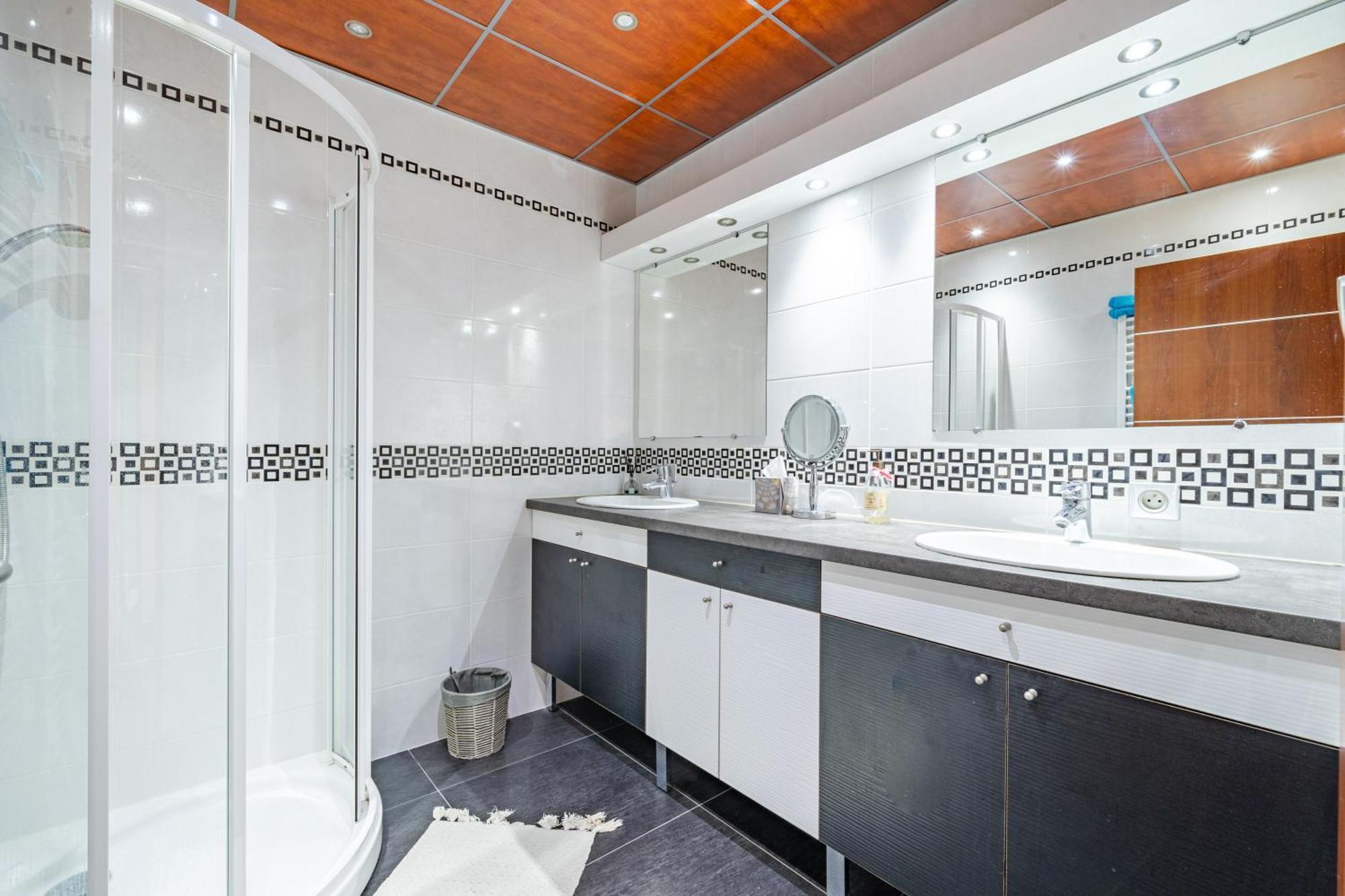 Apartment - Sur Le Toit- Vue Mer Cannes