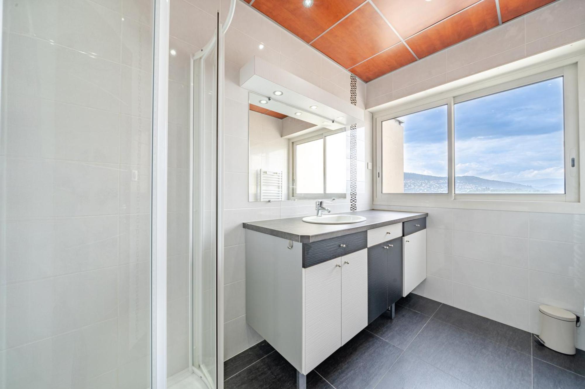 - Sur Le Toit- Vue Mer Apartment