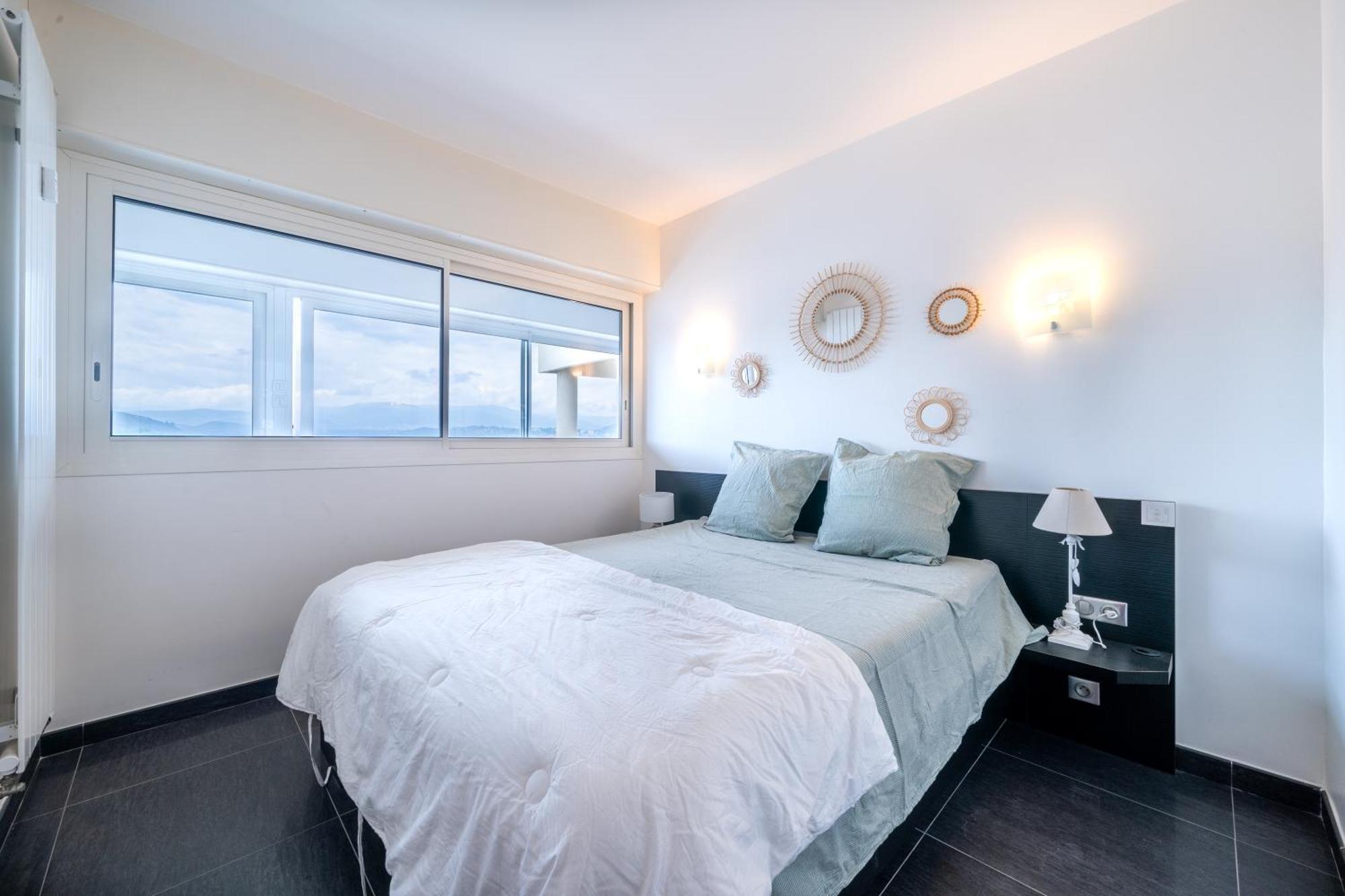 - Sur Le Toit- Vue Mer Apartment Cannes