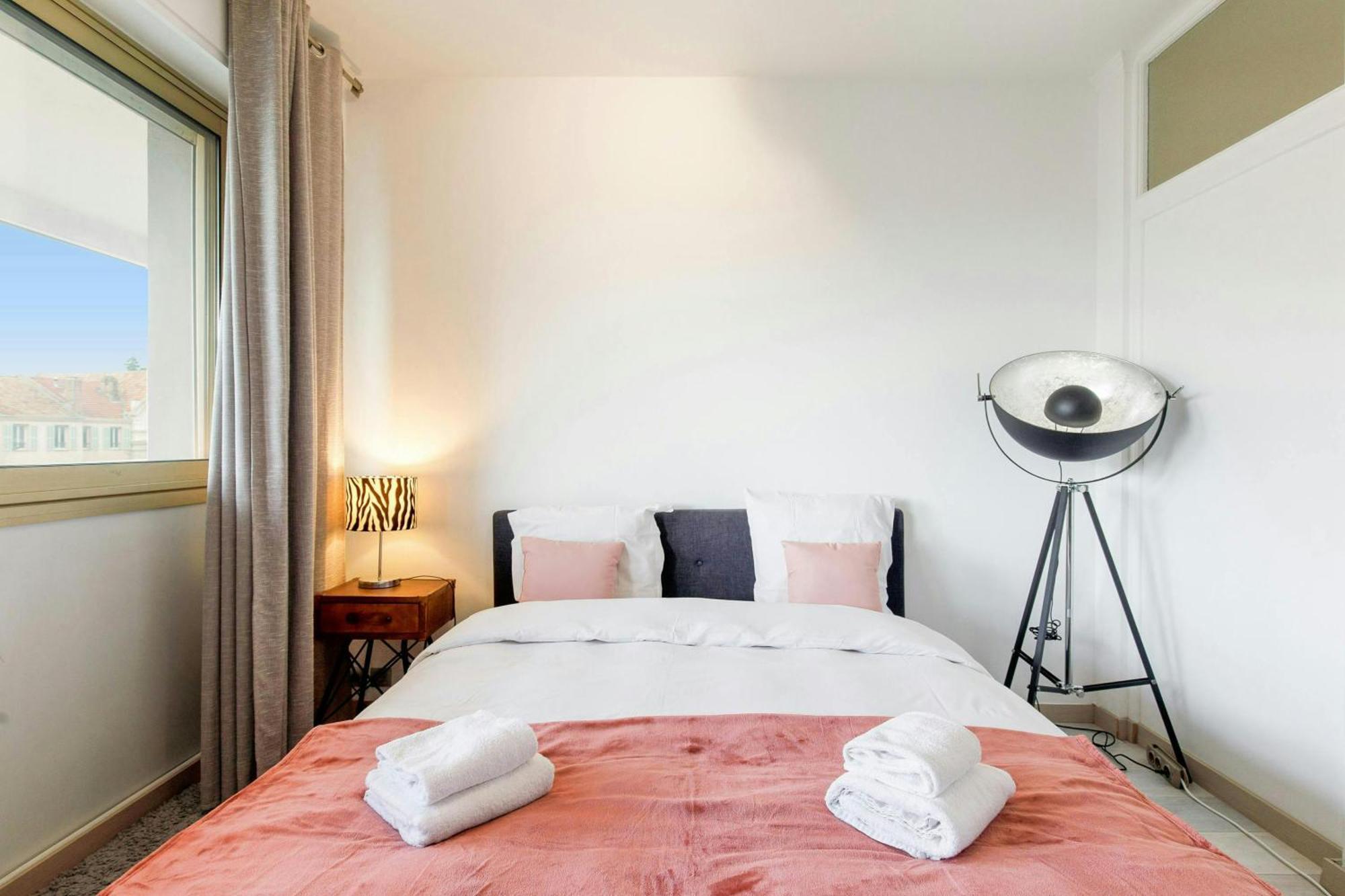 Apartment Dragon Yourhosthelper Cannes