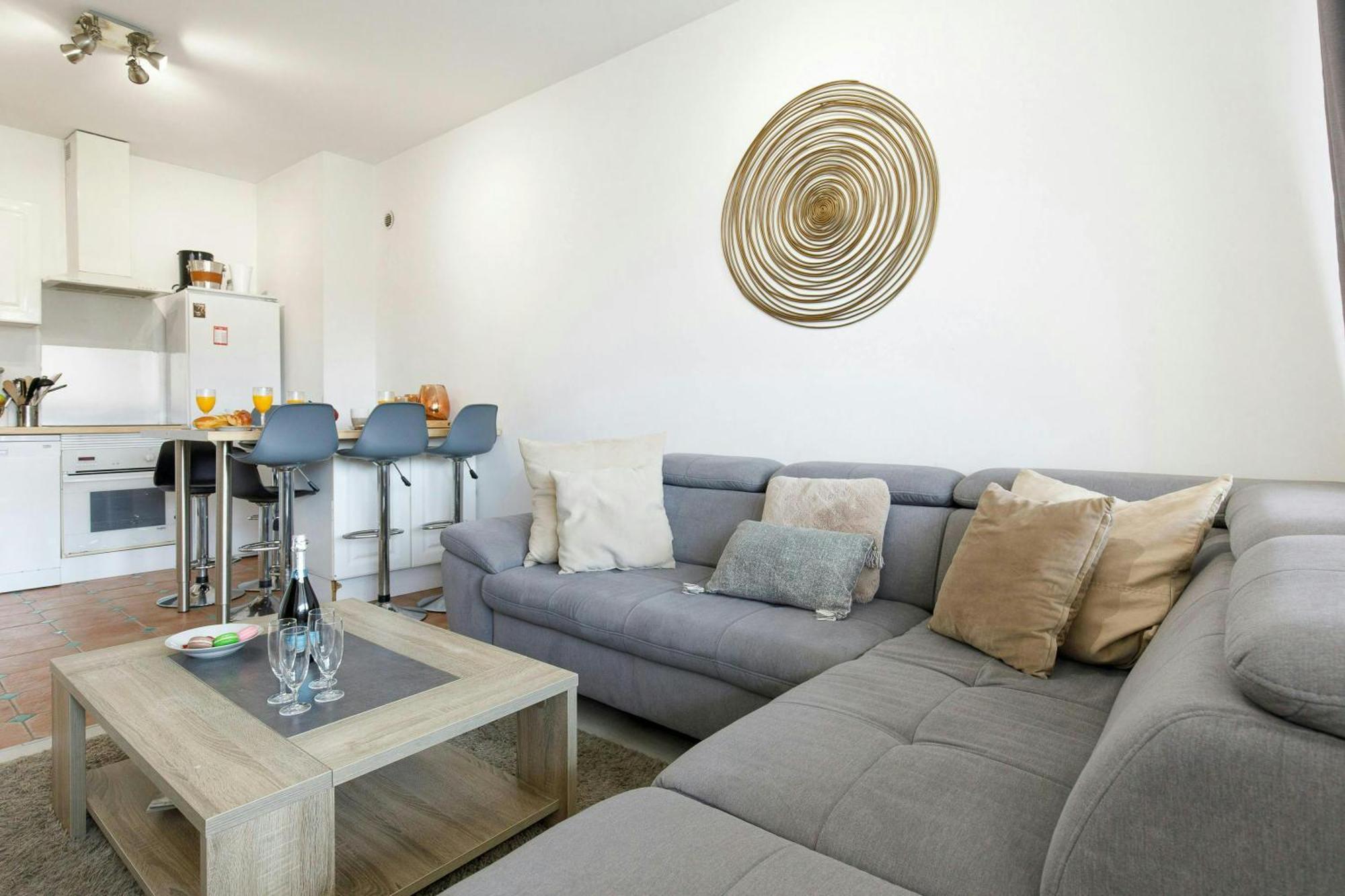 Dragon Yourhosthelper Apartment Cannes
