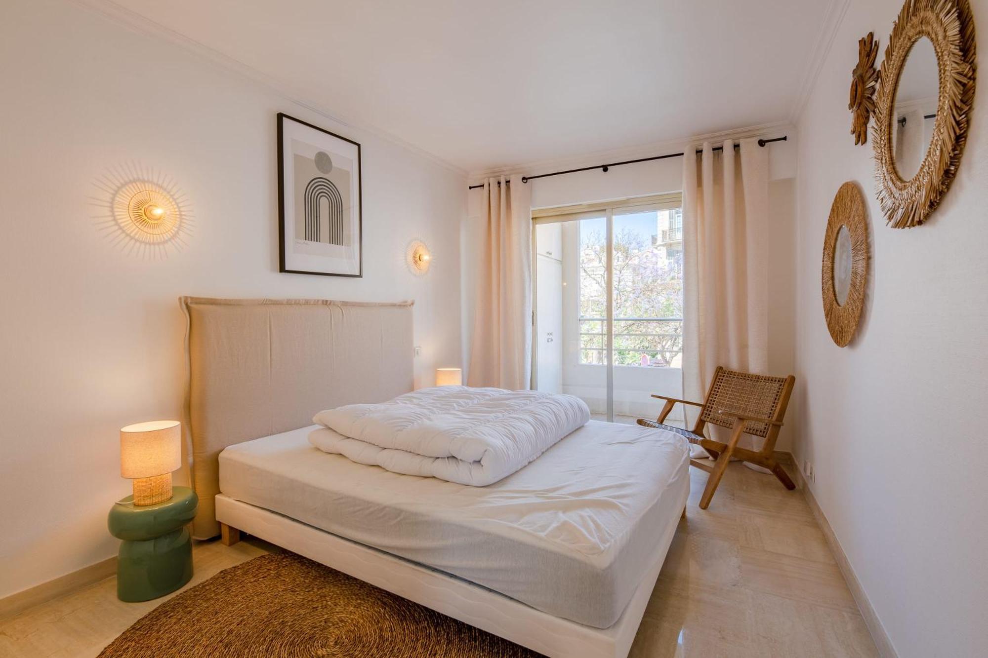 Georges Iii - With Panoramic View Of *