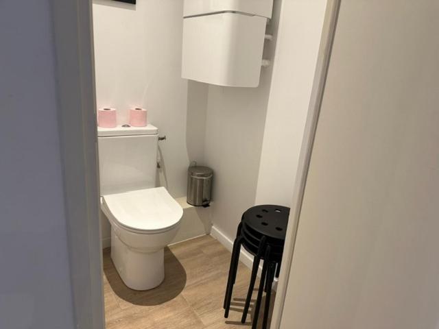 Steps From The Palace, Beach, Center Apartment