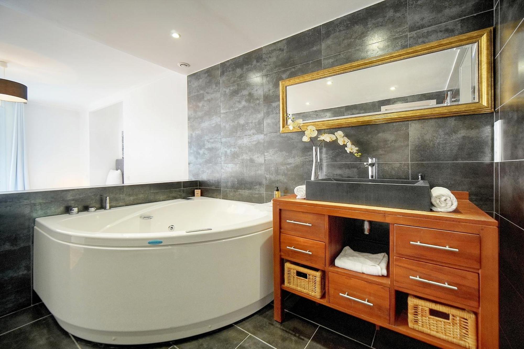 Immogroom - Luminous Spacious T4 - Ac Apartment