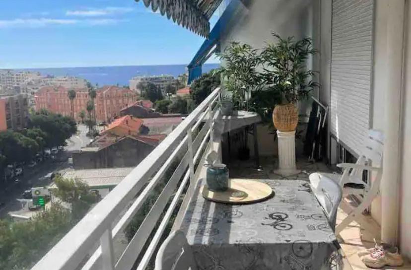 T2 Vue Apartment *
