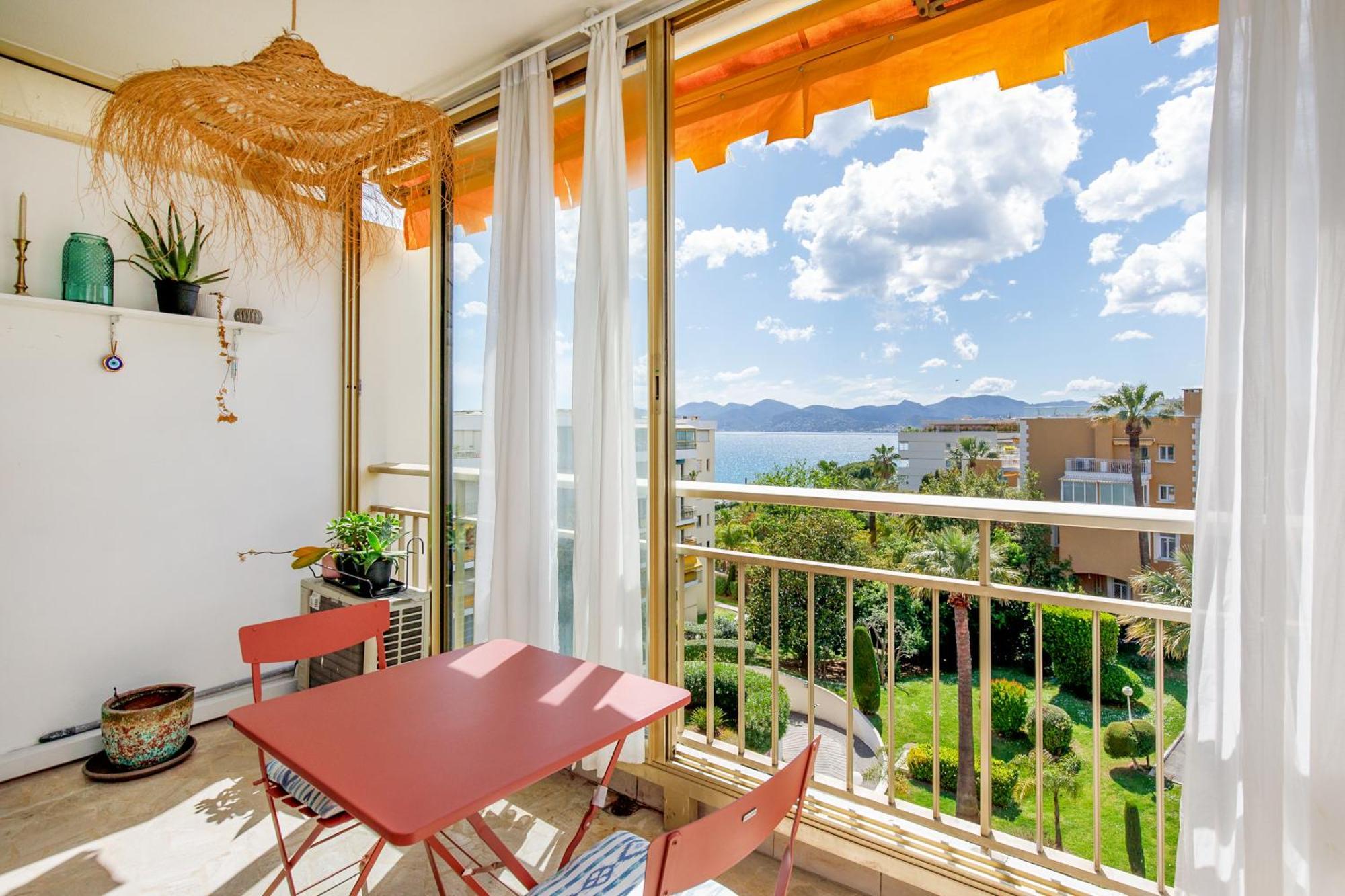 Apartment Cannes-vue Esterel-balcon-plage *