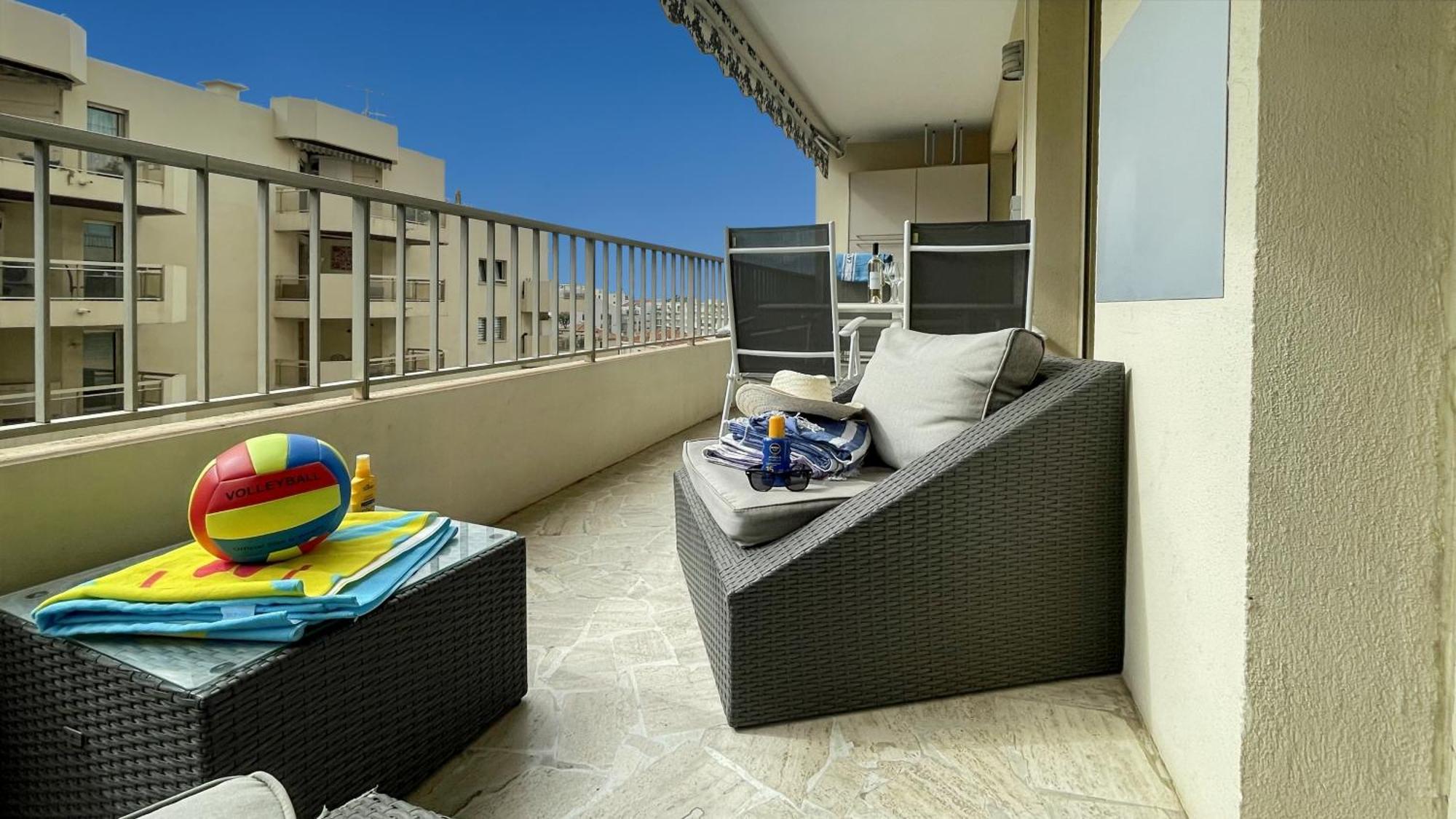 Apartment 2 Modern, Terrace And Parking *