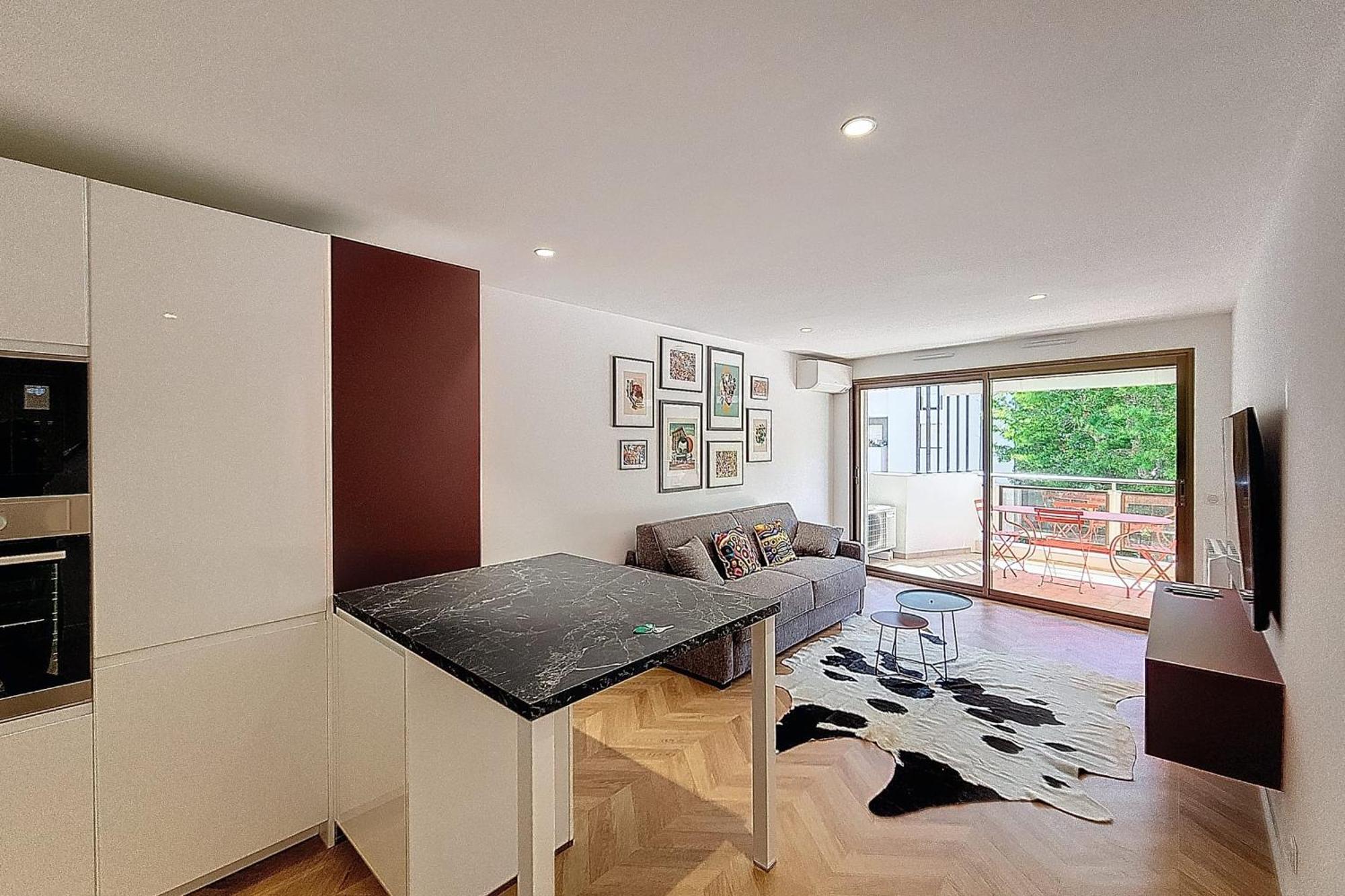 Henri Camille Real Estate- Palm -premium One Bedroom With Big Terrace Cannes