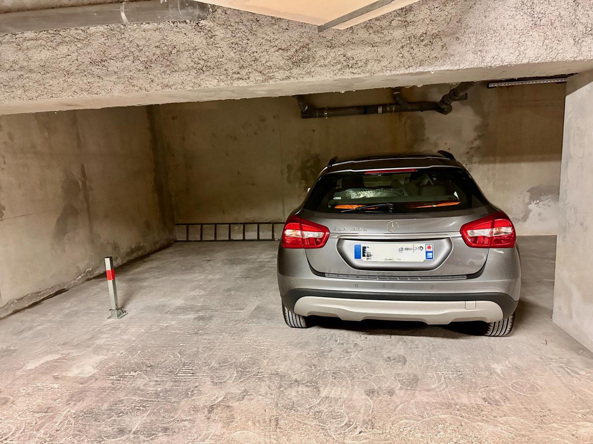 Beautiful Center Terrace Parking
