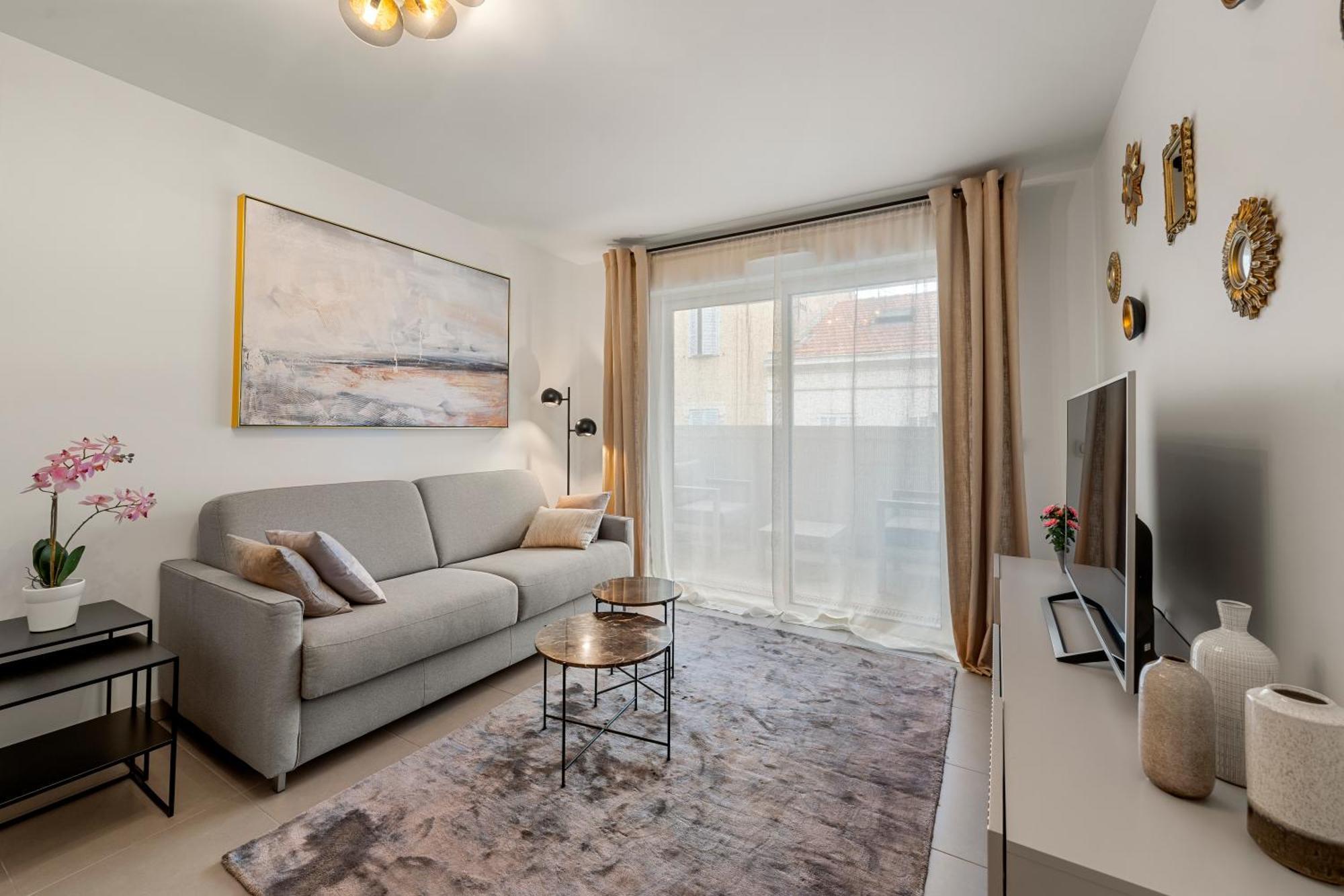 Beautiful Center Terrace Parking Appartement