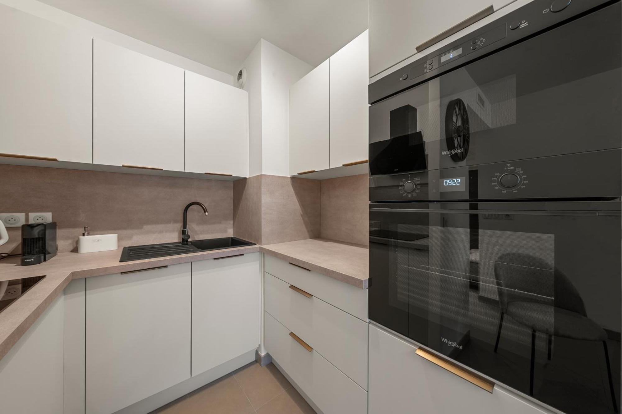 Beautiful Center Terrace Parking Appartement