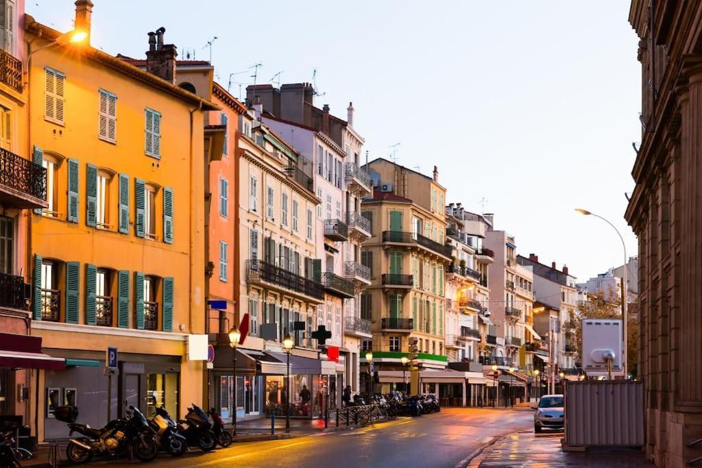 Apartment Location In Cannes! Just Renovated! *