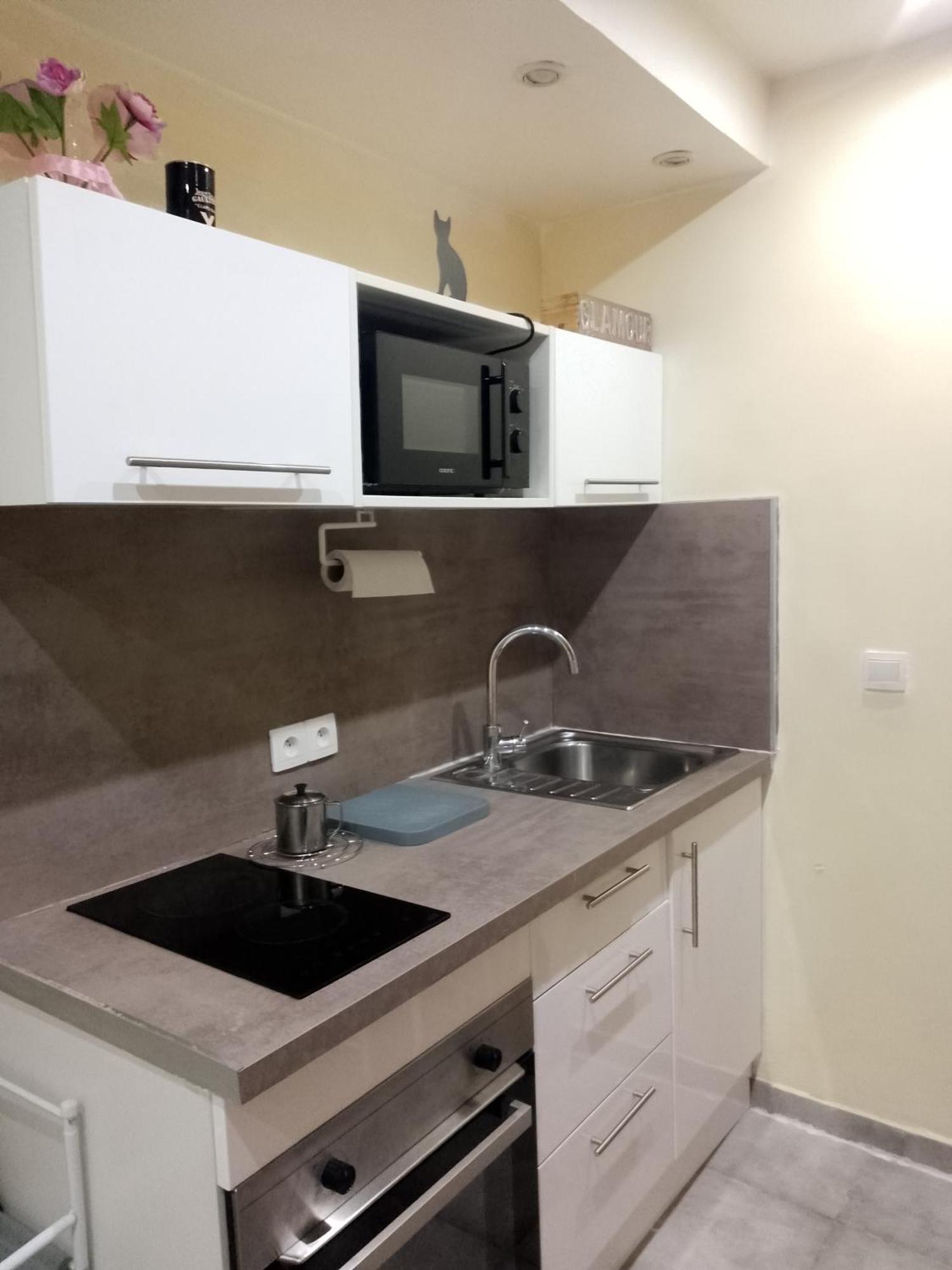 Alice Apartment *