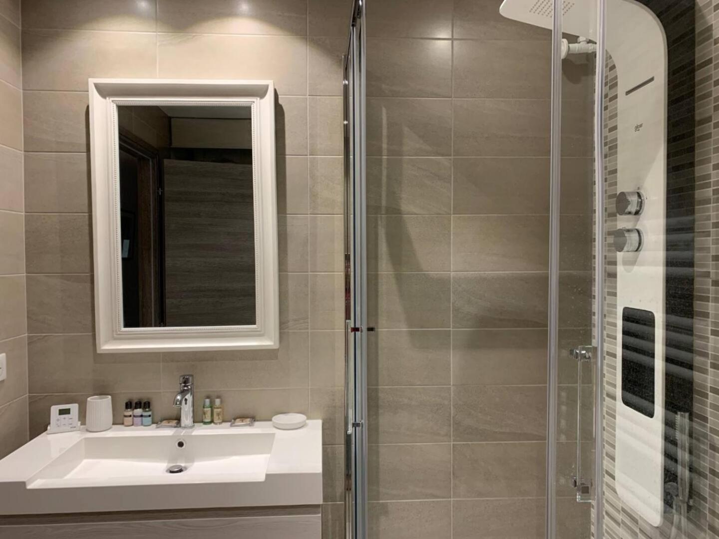 Two Bedroom Fragonard Apartment *