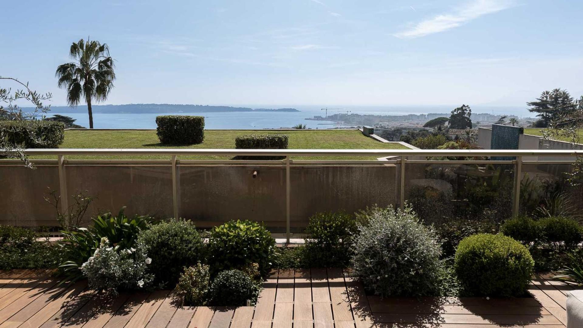 Luxury With Terrace - Sea View * Cannes