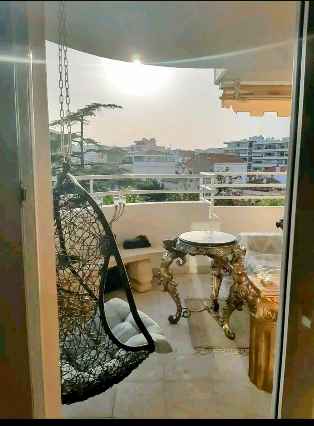 Two Terrace Apartment *