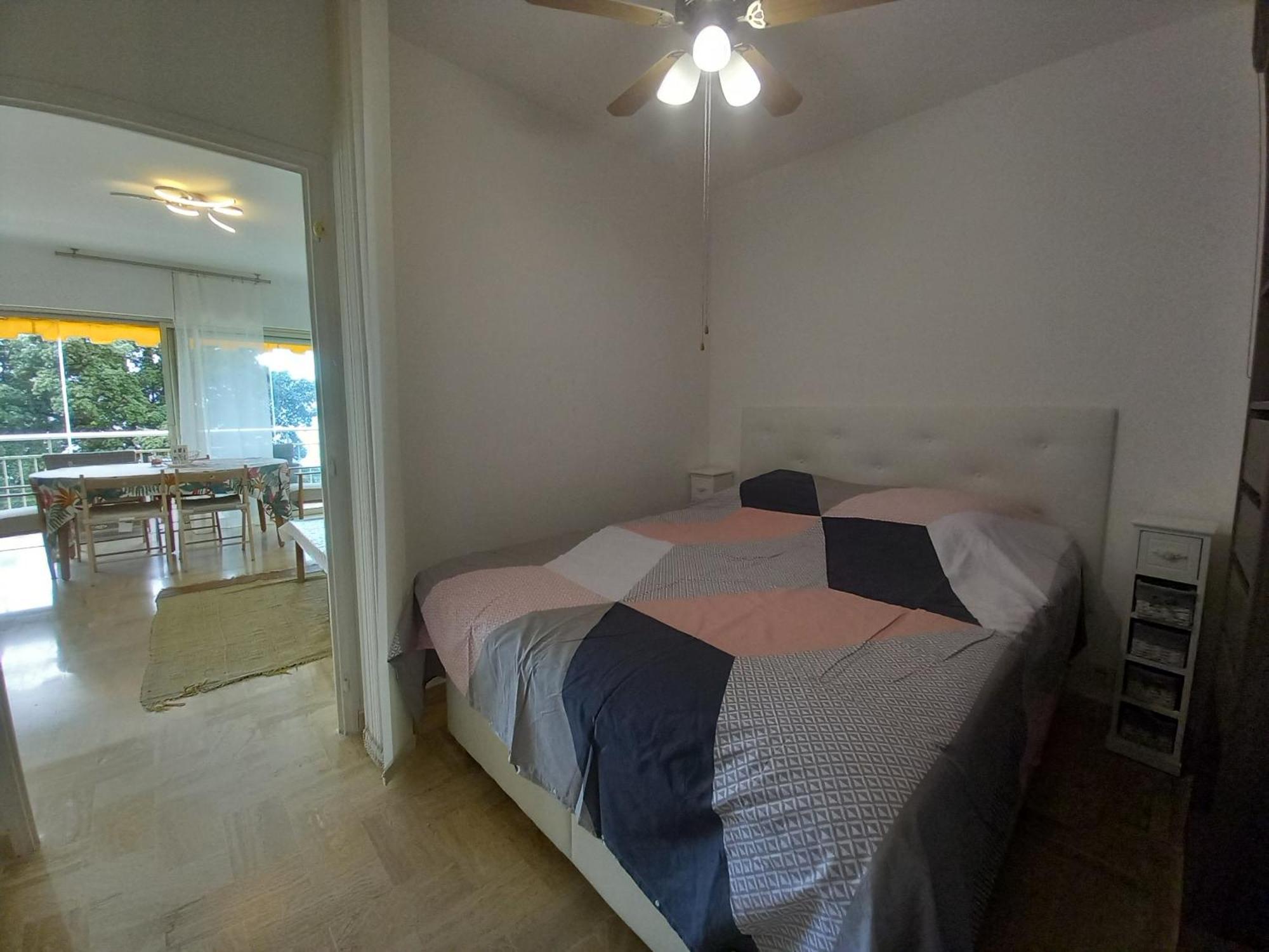 Apartment With Sea View *