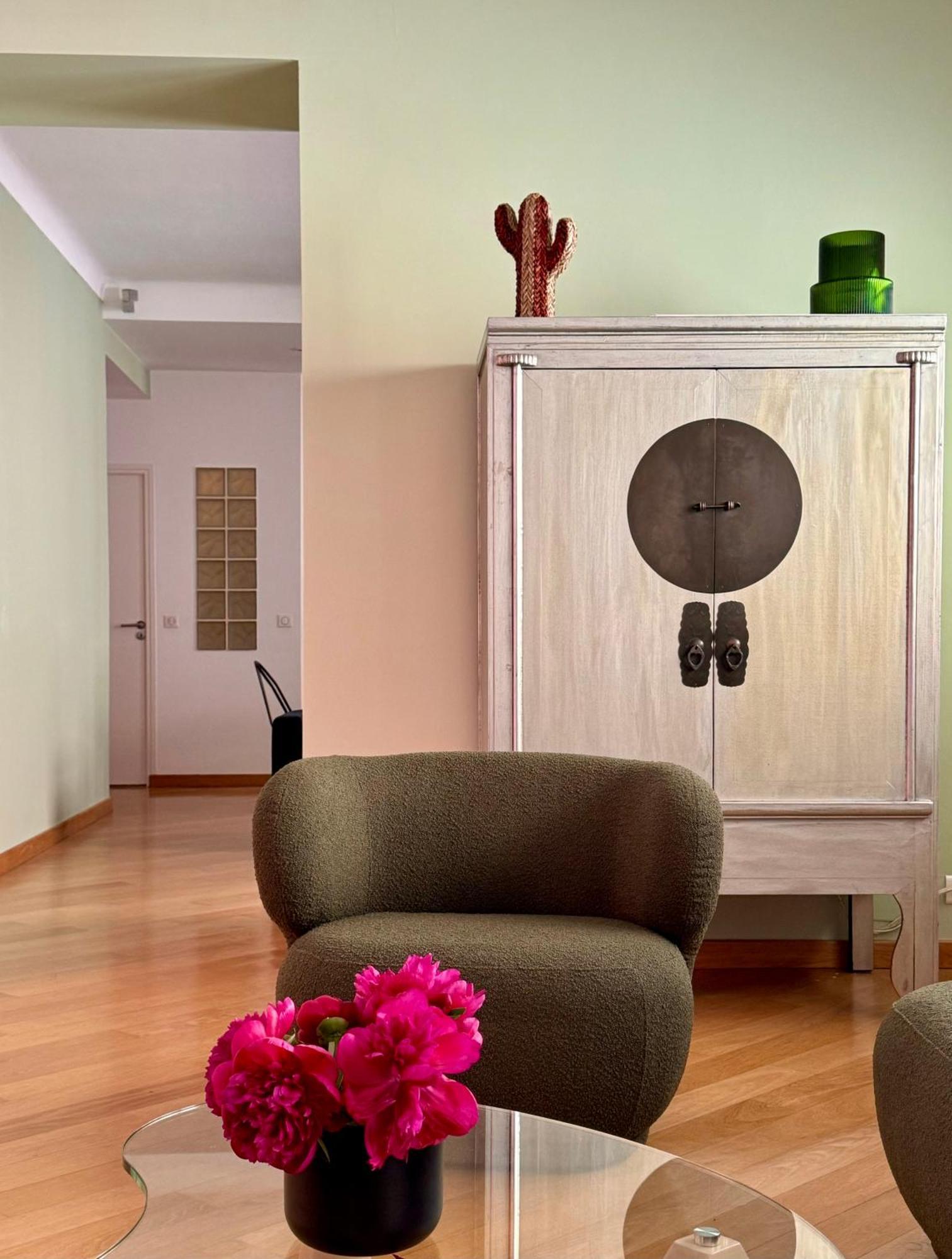 Design 100sqm Close To Palais And Restaurants Apartment