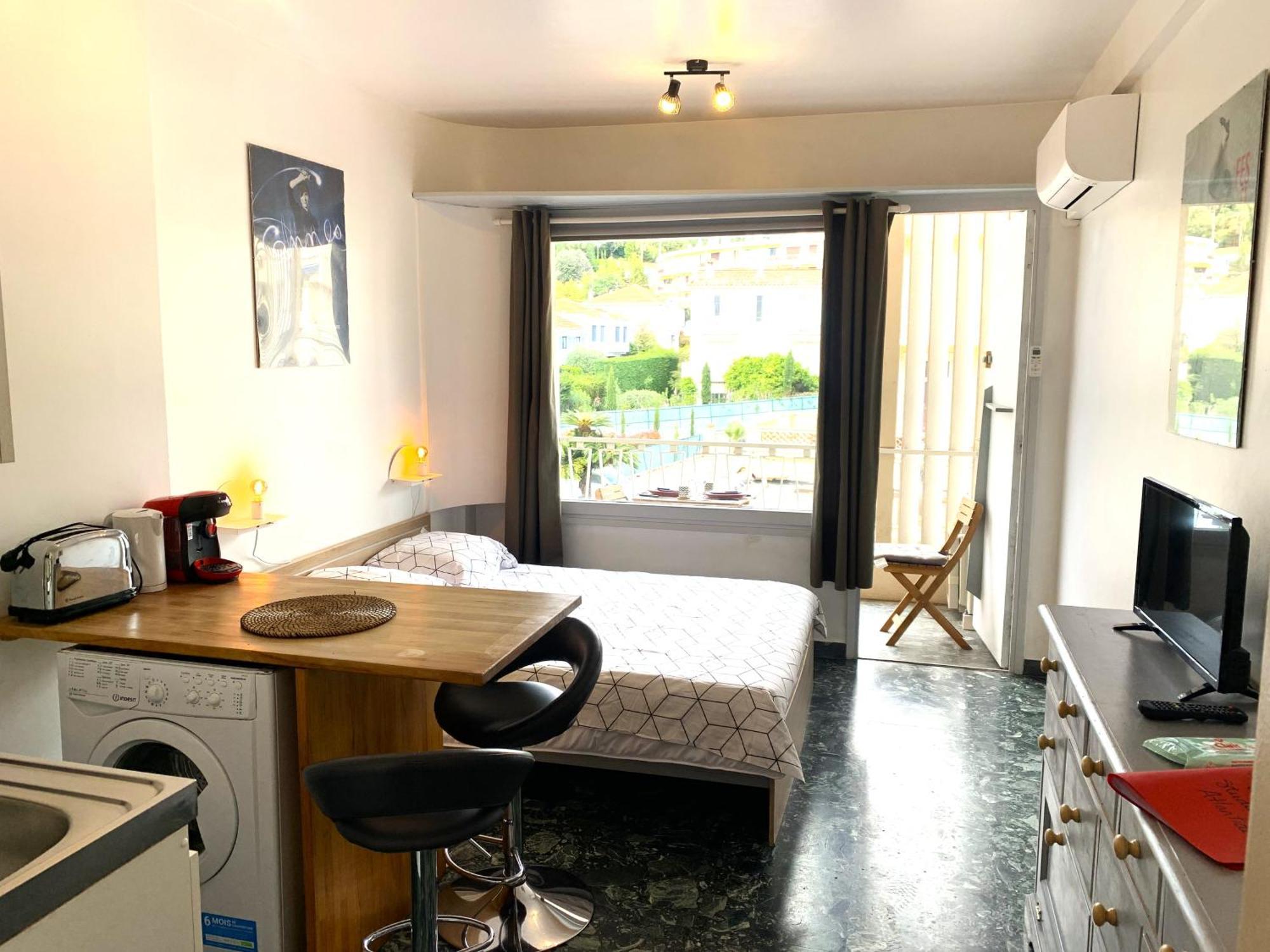 Center Terrace Ac Wifi 200 M From Sea Behind Martinez *