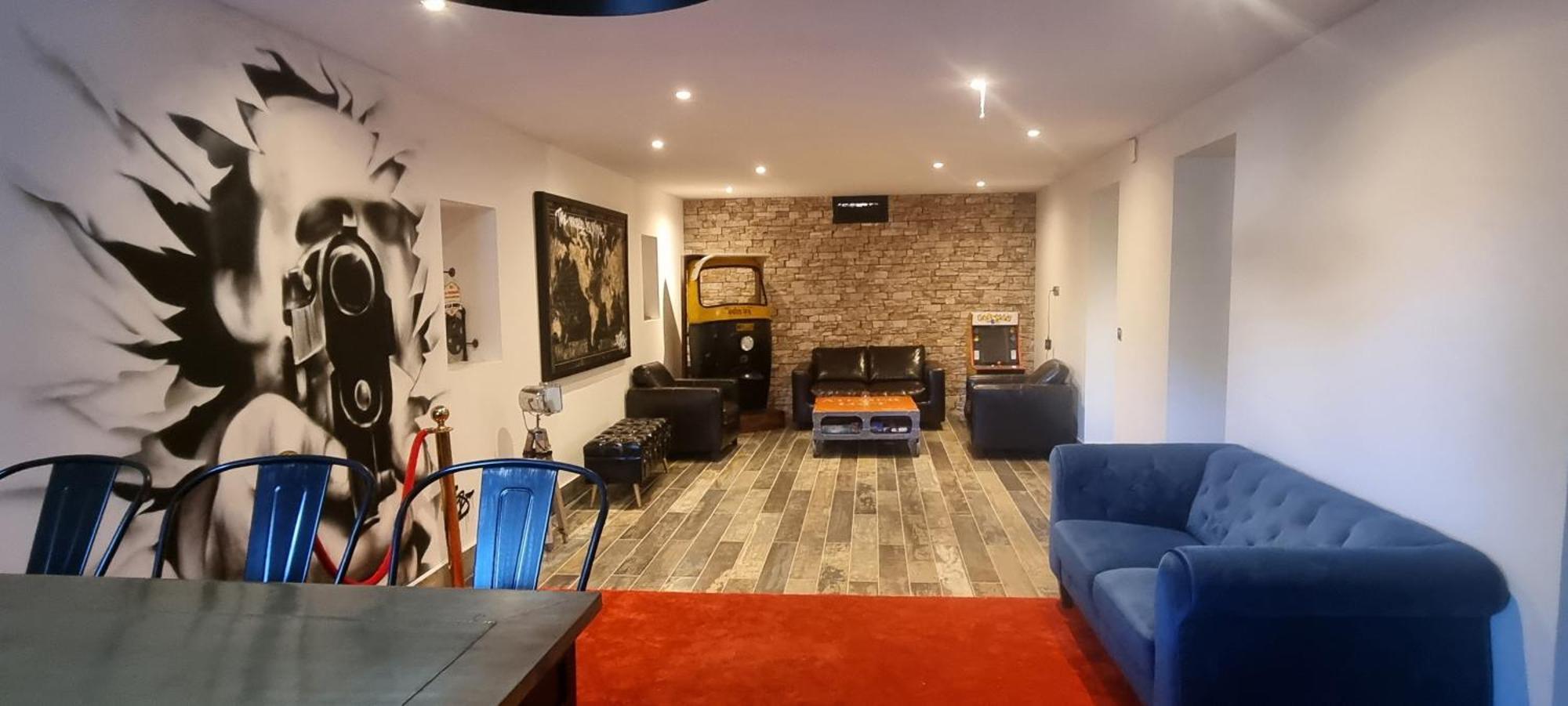 Superbe Maison 6 Ch, 4 Sdb, Terrasses Et Billard