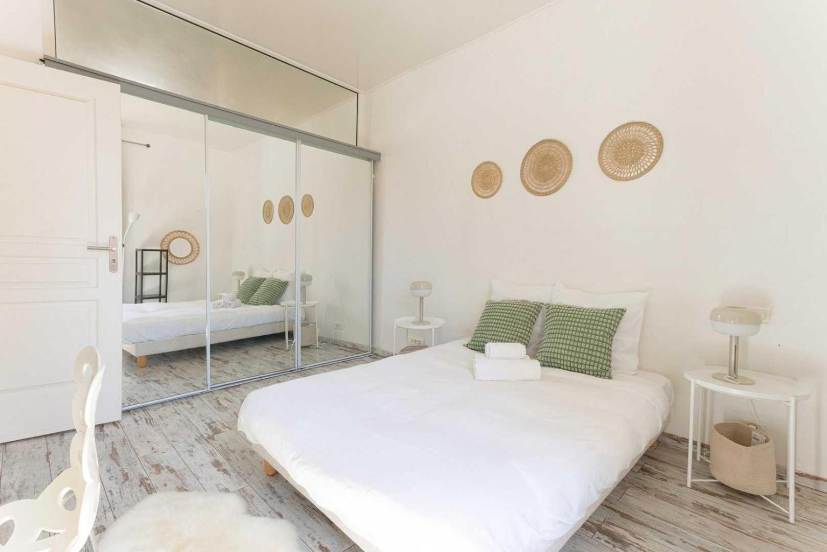 Elegant 2 - Bedroom Flat In Cannes