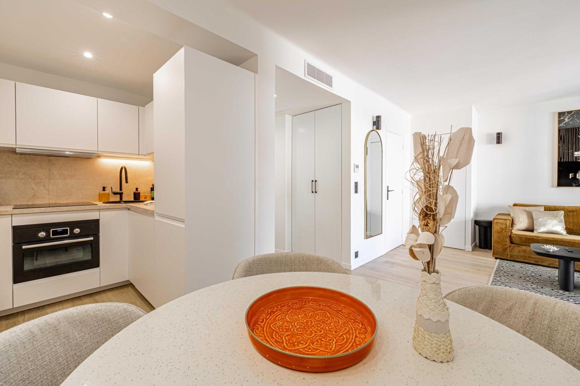 Apartment Harmony With Private Terrace - Near Croisette *