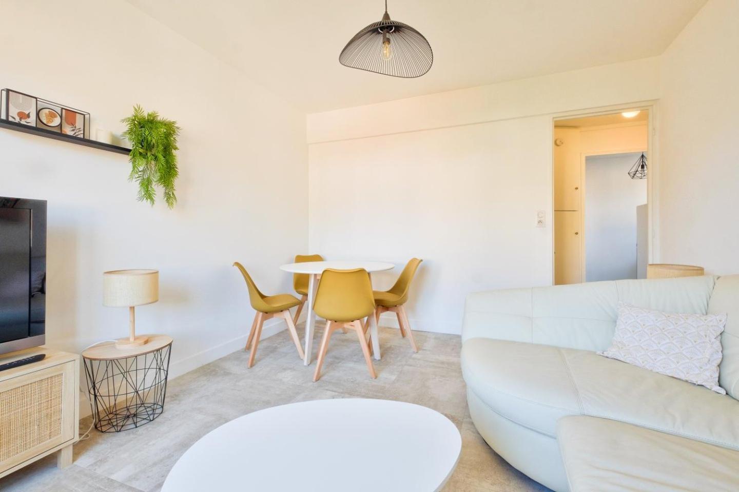 Cosy 1 Bedroom Flat With Balcony Near La Croisette * Cannes