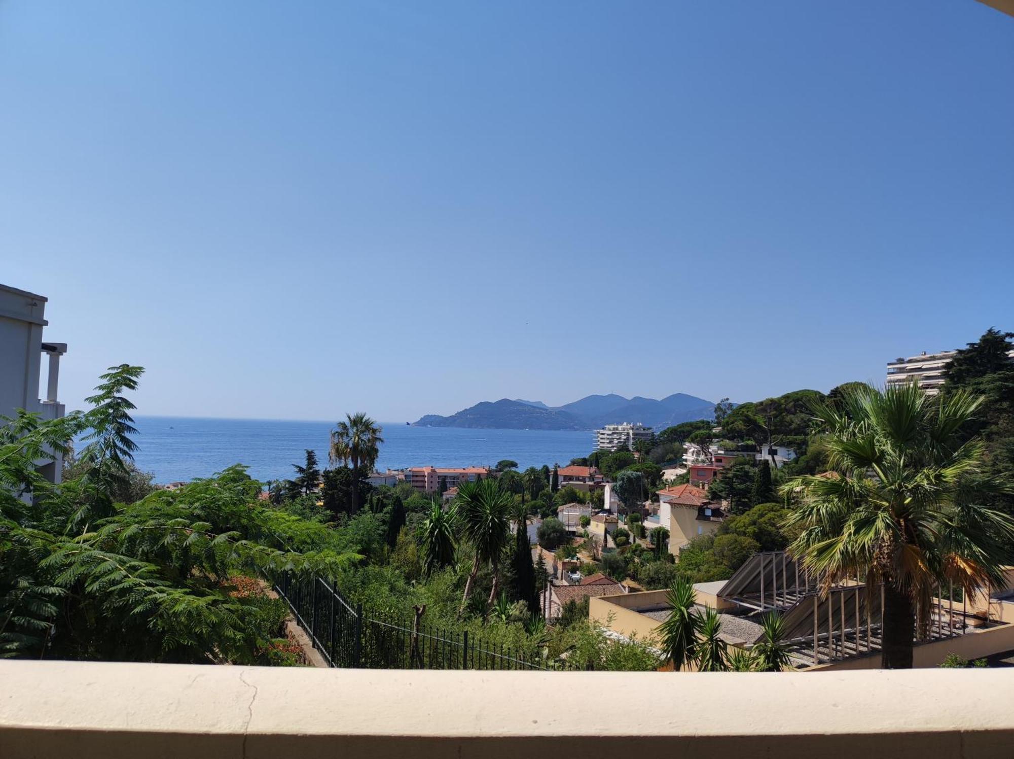 Francia Climatise Vue Apartment