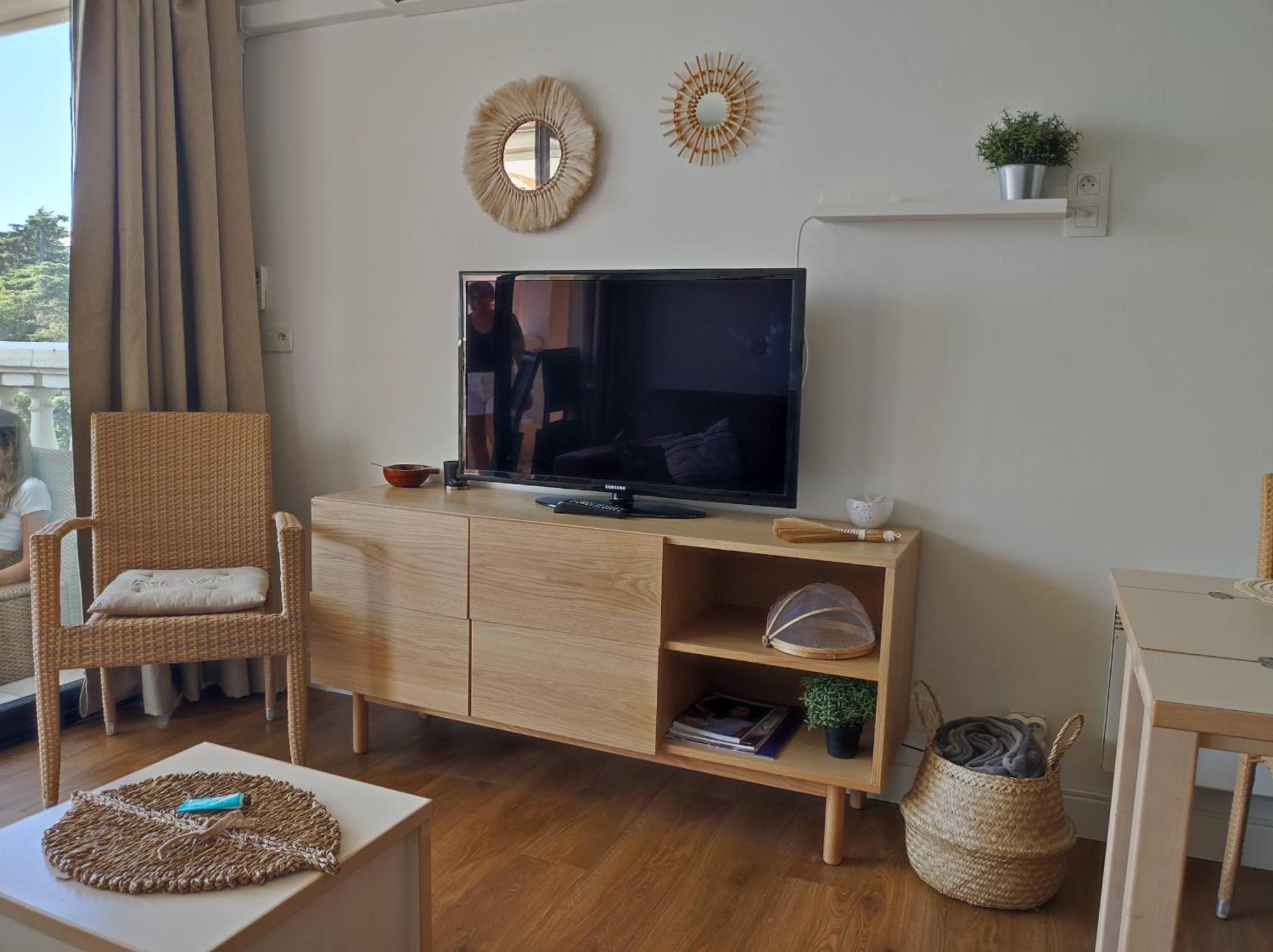 Francia Climatise Vue Apartment
