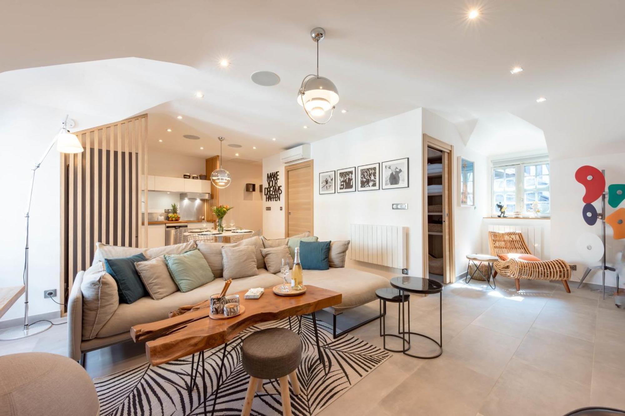Cozy 2-br 1 Min From The Beaches