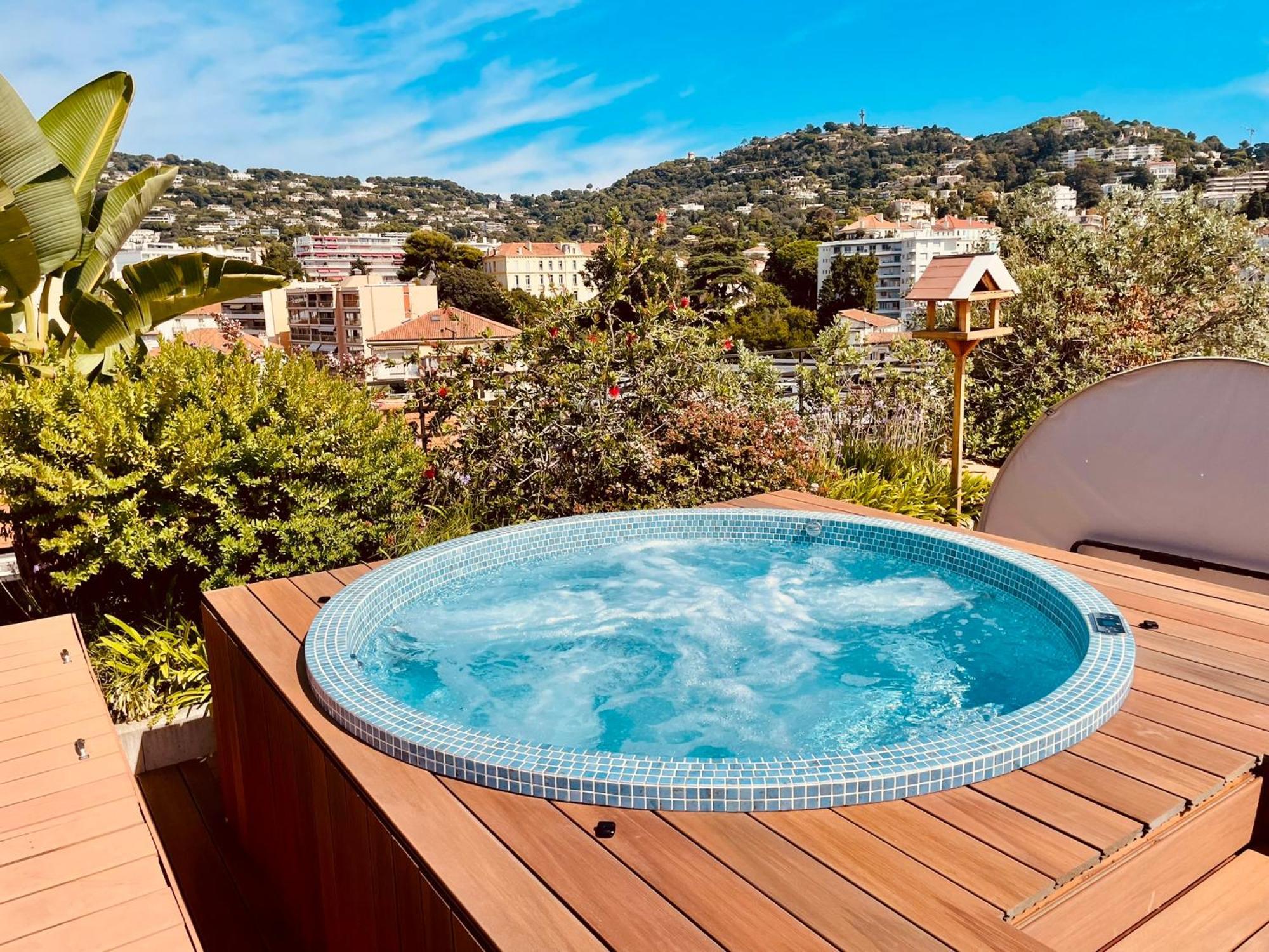 Western Premier Le Patio Des Artistes Wellness Jacuzzi Cannes