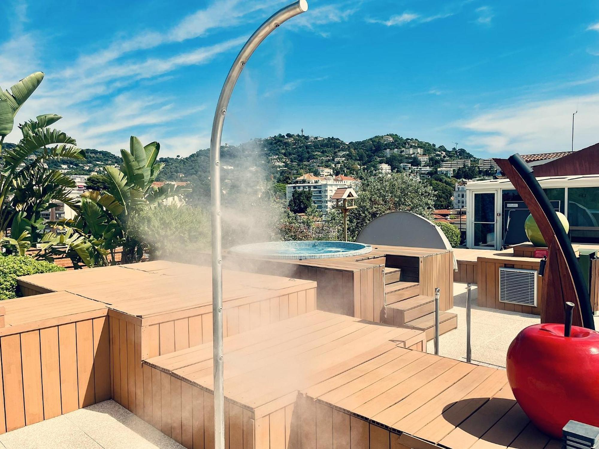 Hotel Western Premier Le Patio Des Artistes Wellness Jacuzzi