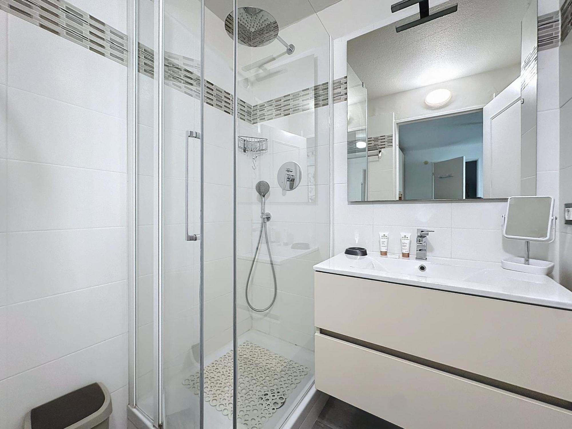 - Cosy 5mn Palais *