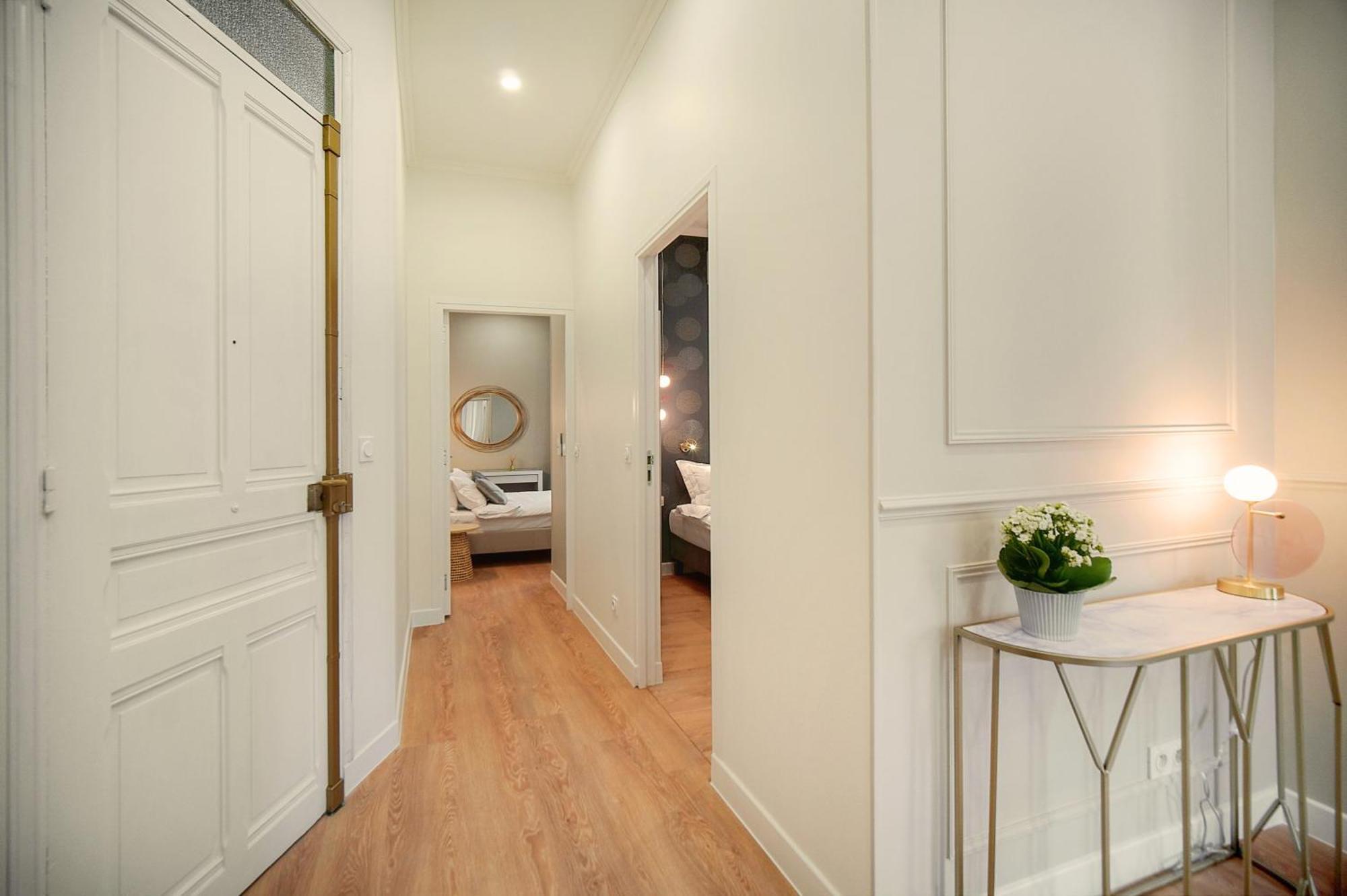 New 2 Bed 2 Bath Ac Palais 8 Min Walk Apartment Cannes