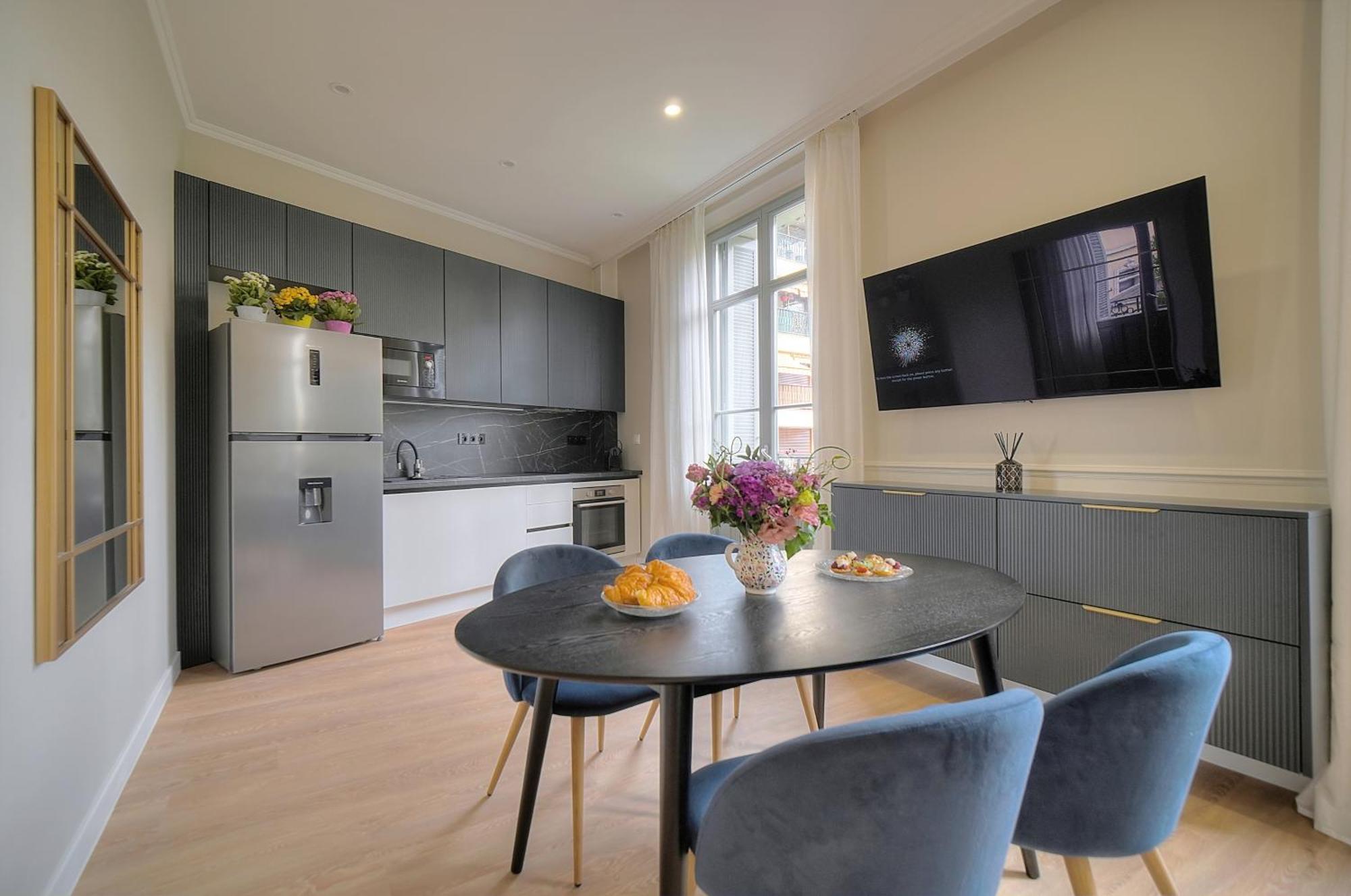 New 2 Bed 2 Bath Ac Palais 8 Min Walk Cannes