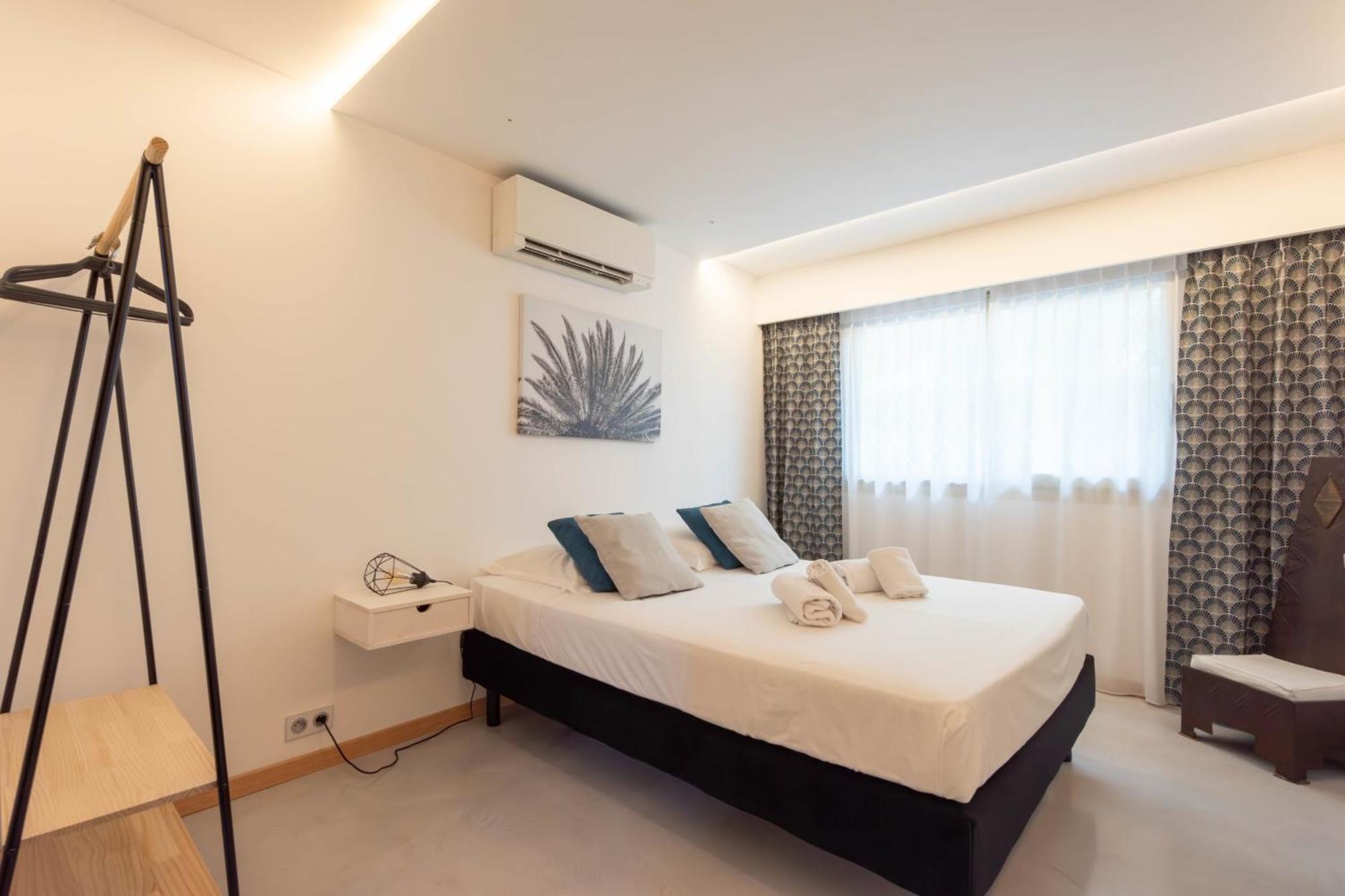 Apartment Rare! 2-br With Pools Access Private Parking