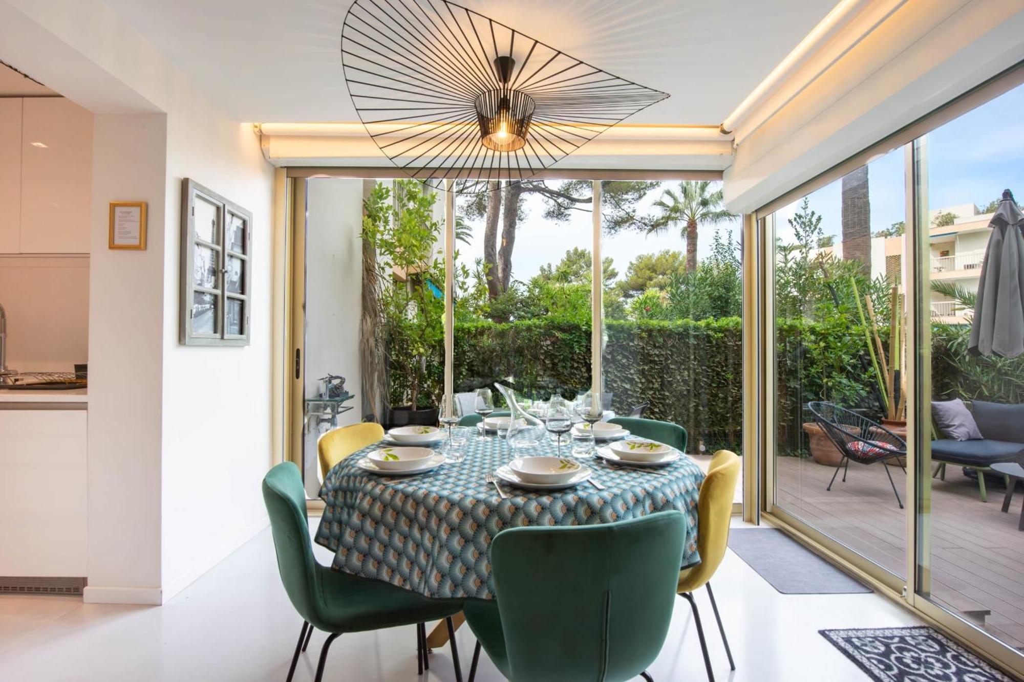 Apartment Rare! 2-br With Pools Access Private Parking Cannes