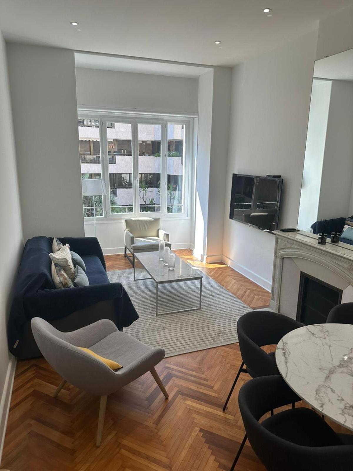 Apartment Golden House *