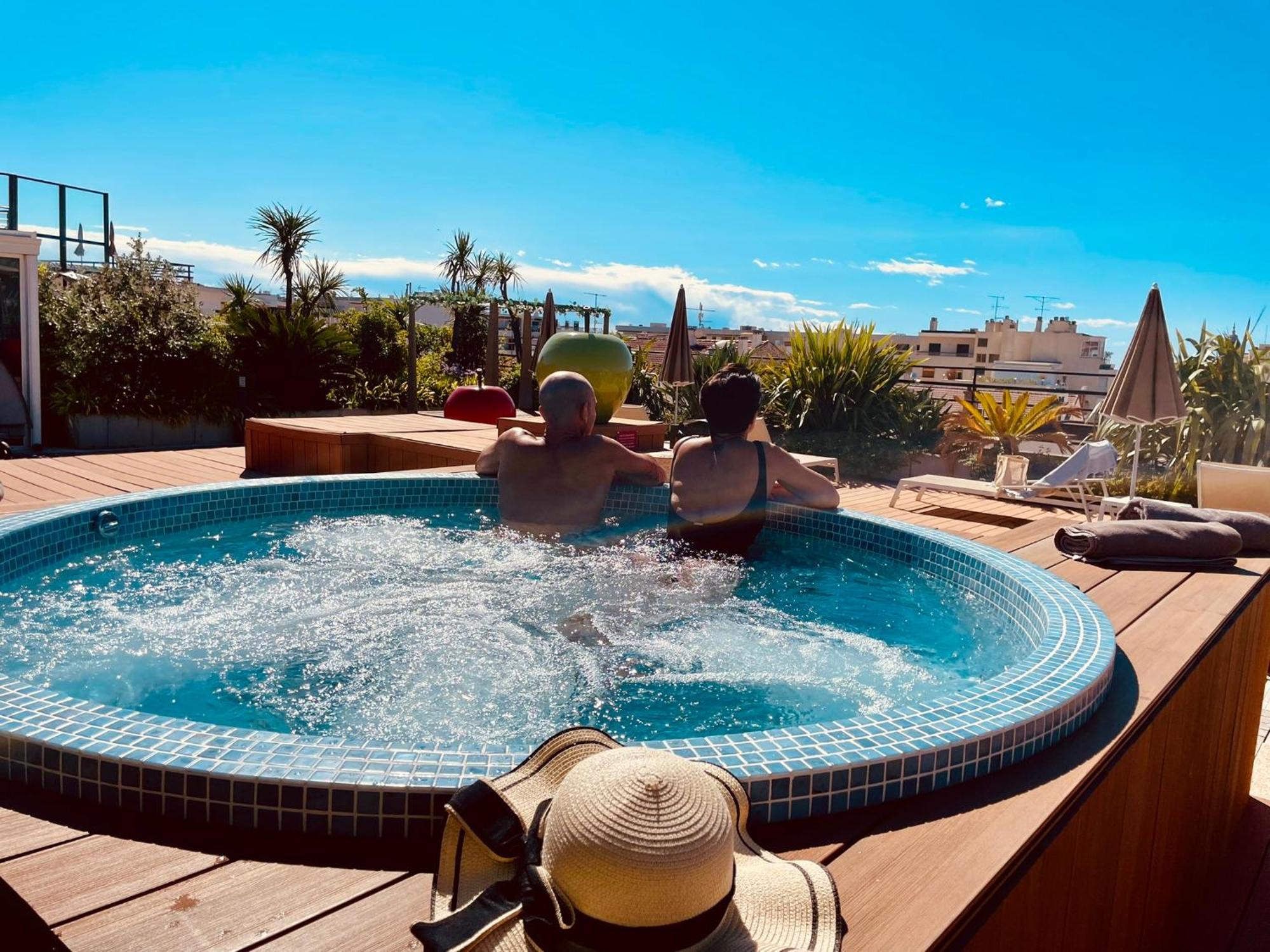 Western Premier Le Patio Des Artistes Wellness Jacuzzi 4* Cannes