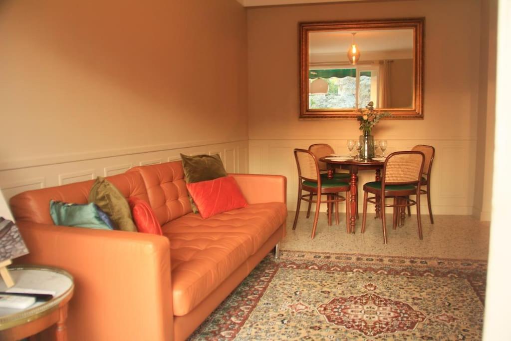 Elegant Avec Balcon Centre *