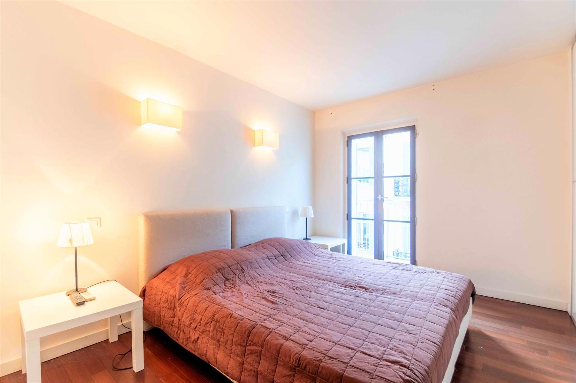 Gray D'albion 2 Bdr Apartment