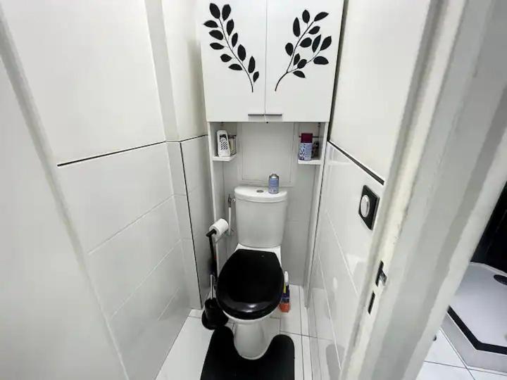 Superbe Avec Terrasse 2 Chambres, 4 A 5 Couchages Piscine, A Deux Pas Des Plages Et De La Croisette * Cannes
